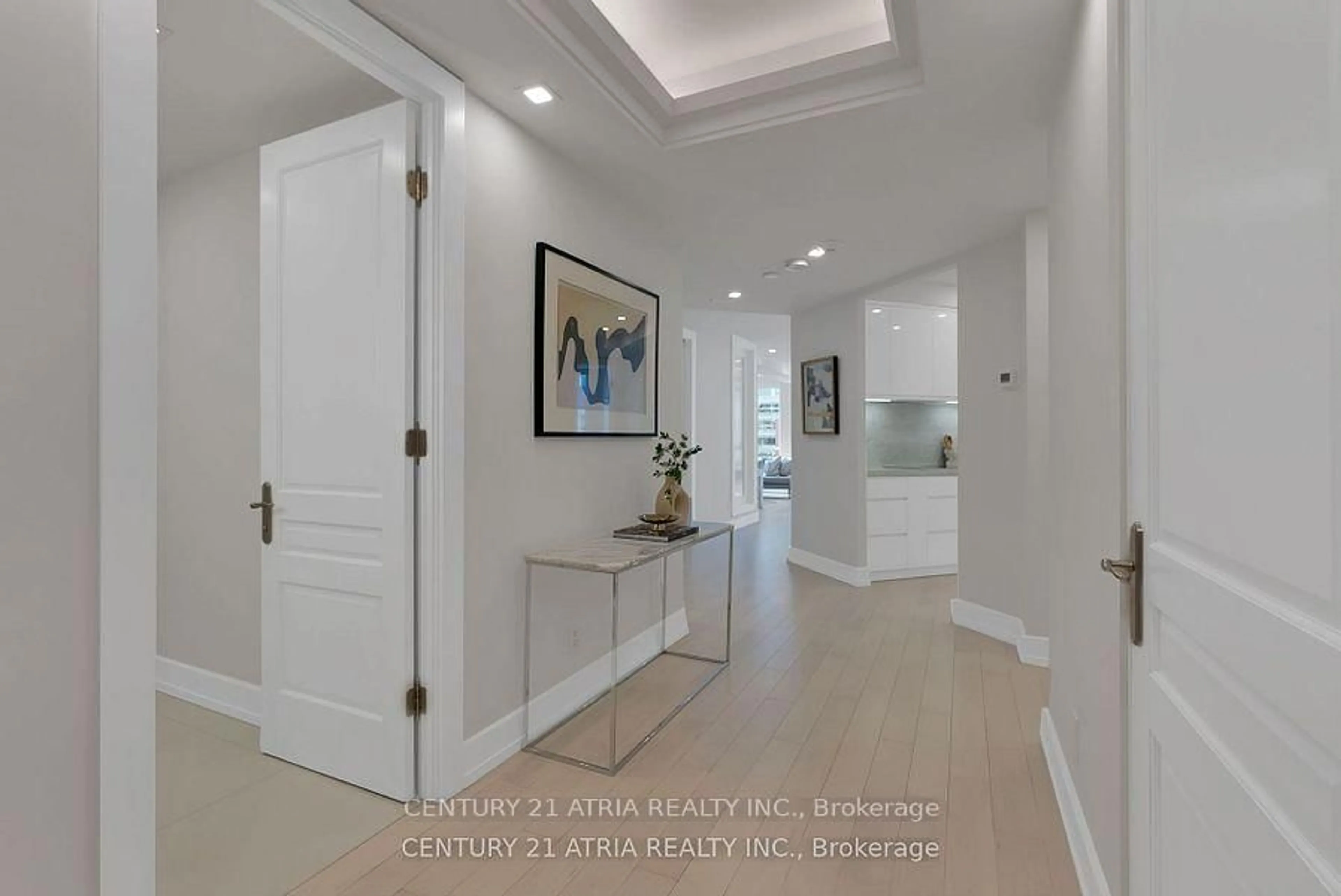 Indoor entryway for 10 Bellair St #603, Toronto Ontario M5R 3T8