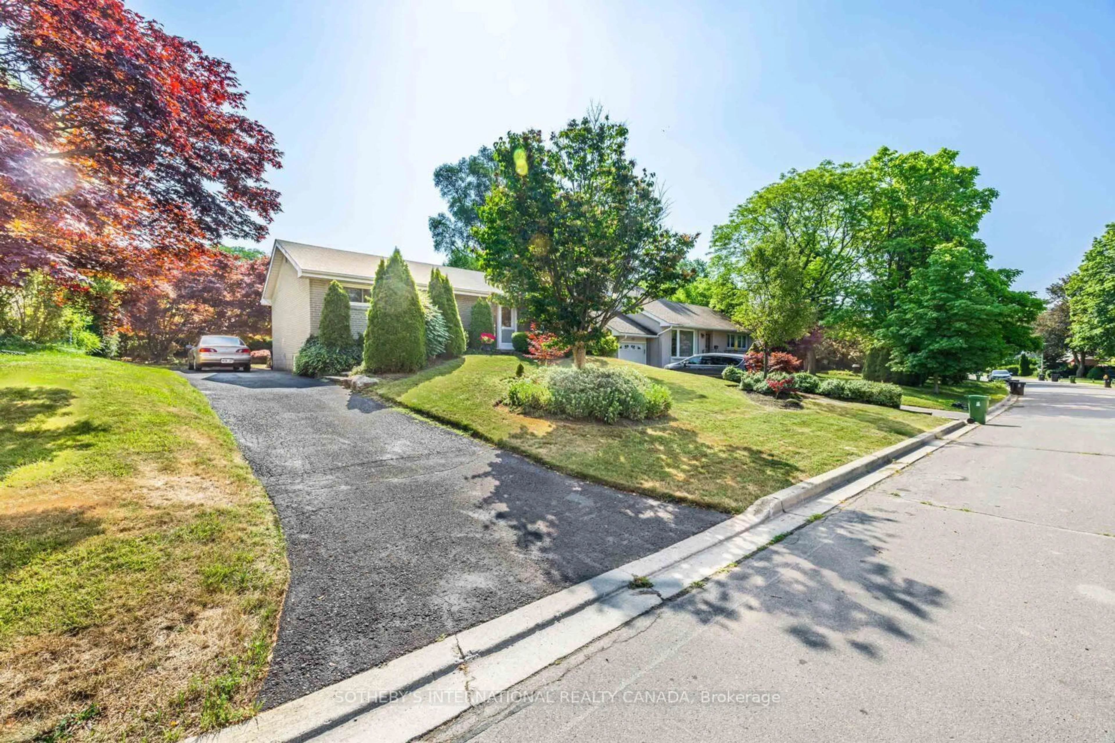 A pic from outside/outdoor area/front of a property/back of a property/a pic from drone, street for 56 Ternhill Cres, Toronto Ontario M3C 2E5