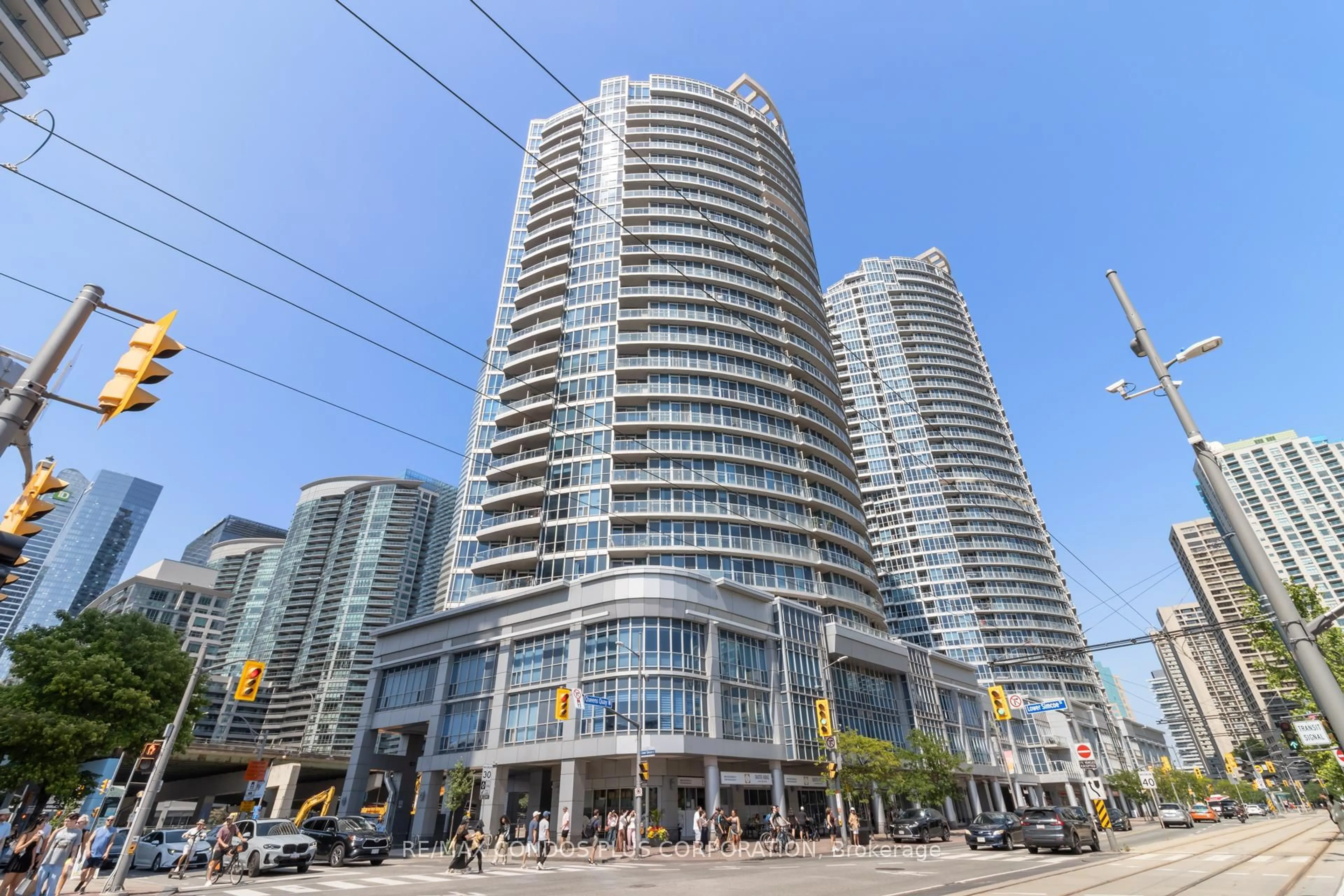 Patio, unknown for 218 Queens Quay #2302, Toronto Ontario M5J 2Y6