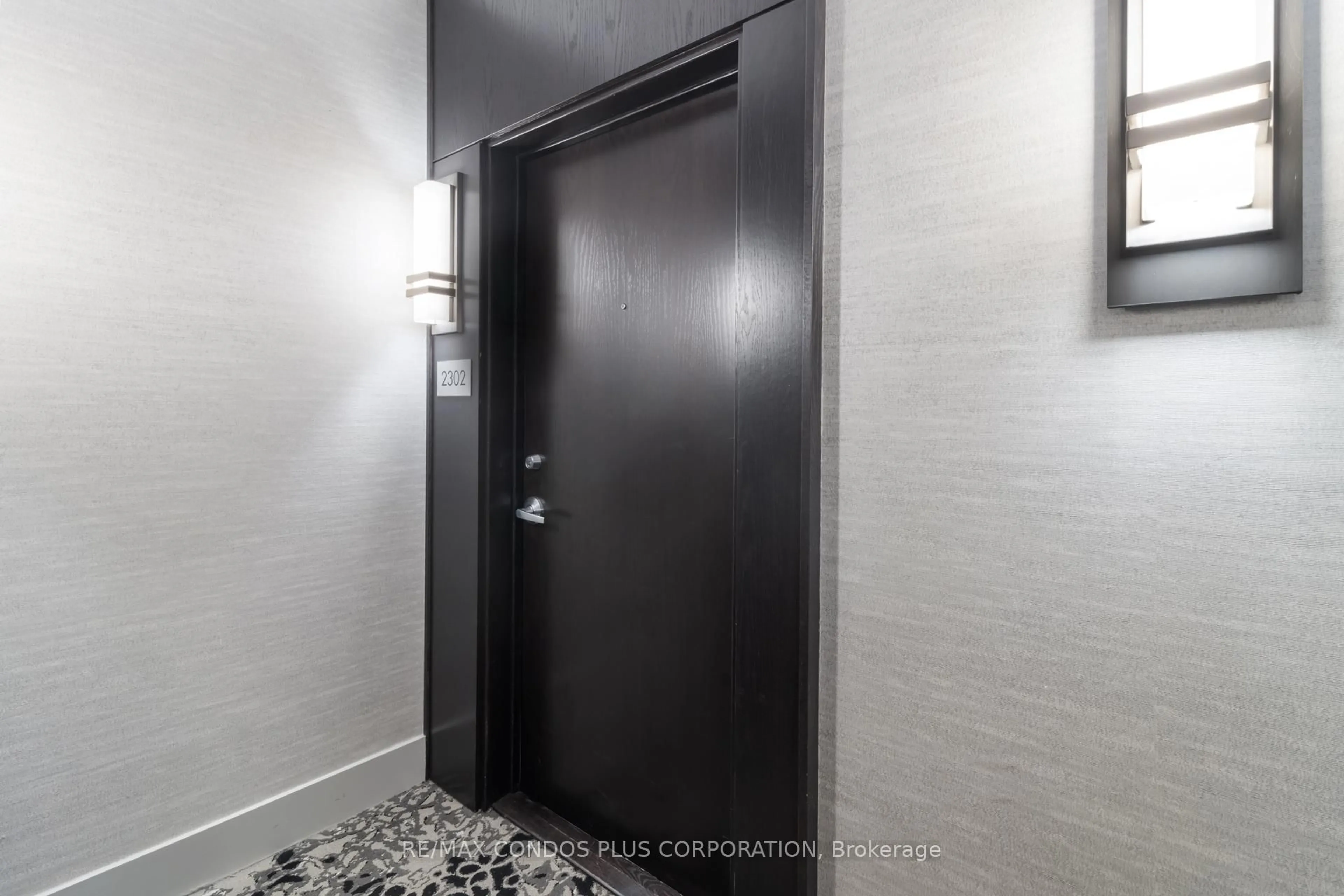 Indoor entryway for 218 Queens Quay #2302, Toronto Ontario M5J 2Y6