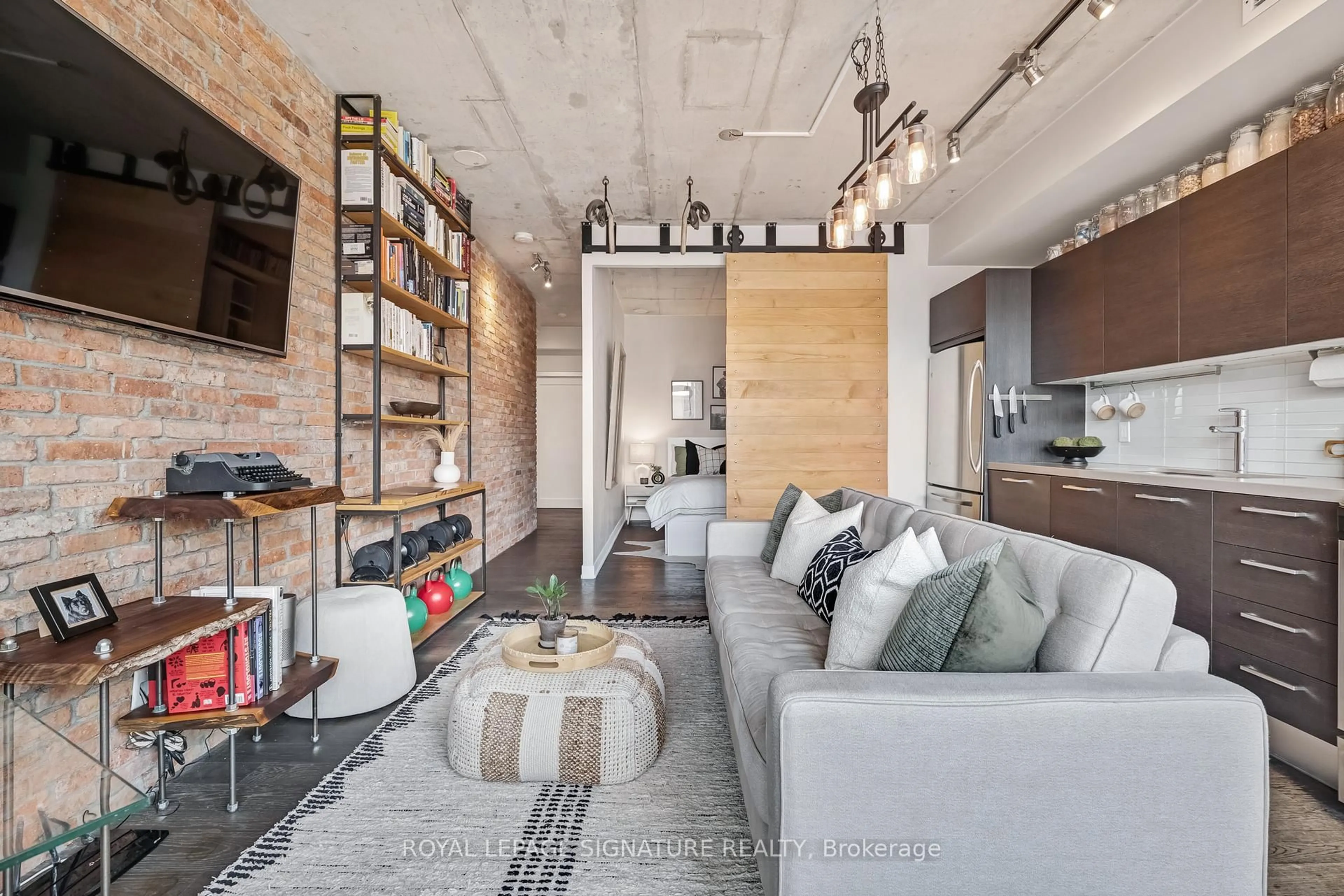 Living room with furniture, unknown for 318 King St #605, Toronto Ontario M5A 0C1