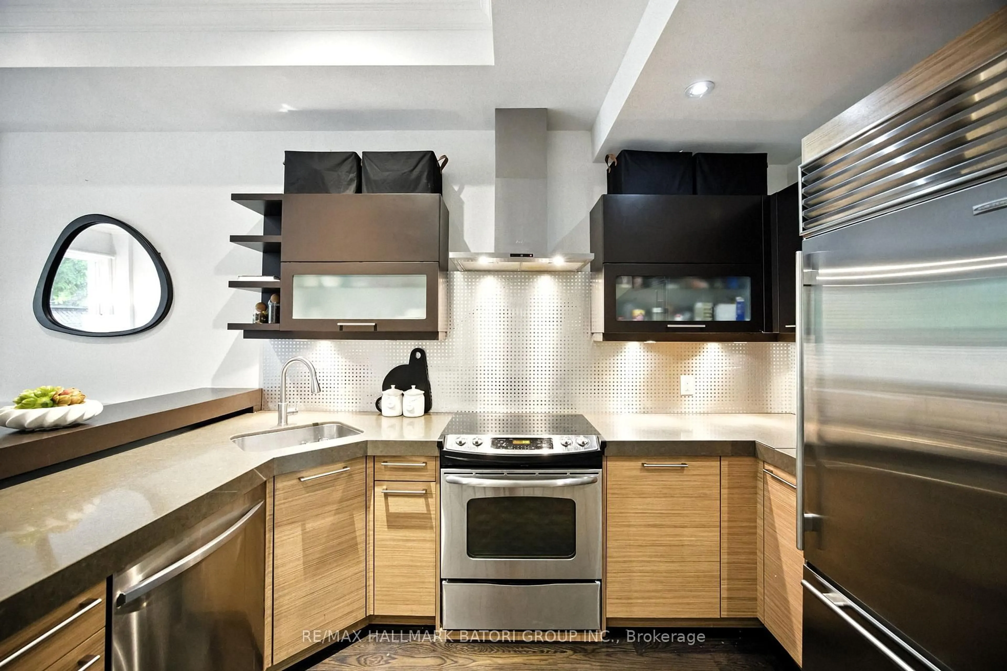 Contemporary kitchen, unknown for 24A Oxton Ave, Toronto Ontario M5P 1L9