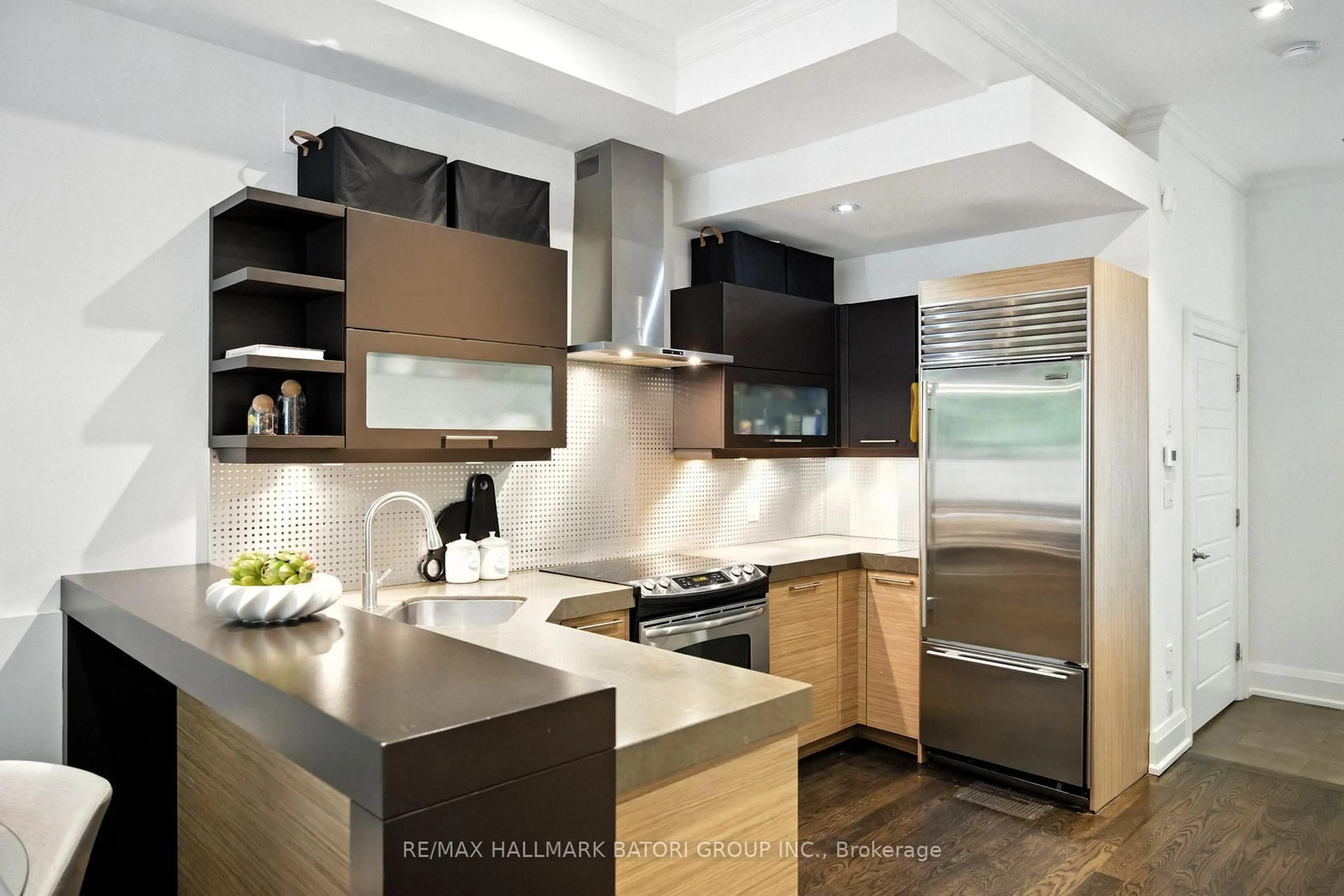 Contemporary kitchen, unknown for 24A Oxton Ave, Toronto Ontario M5P 1L9