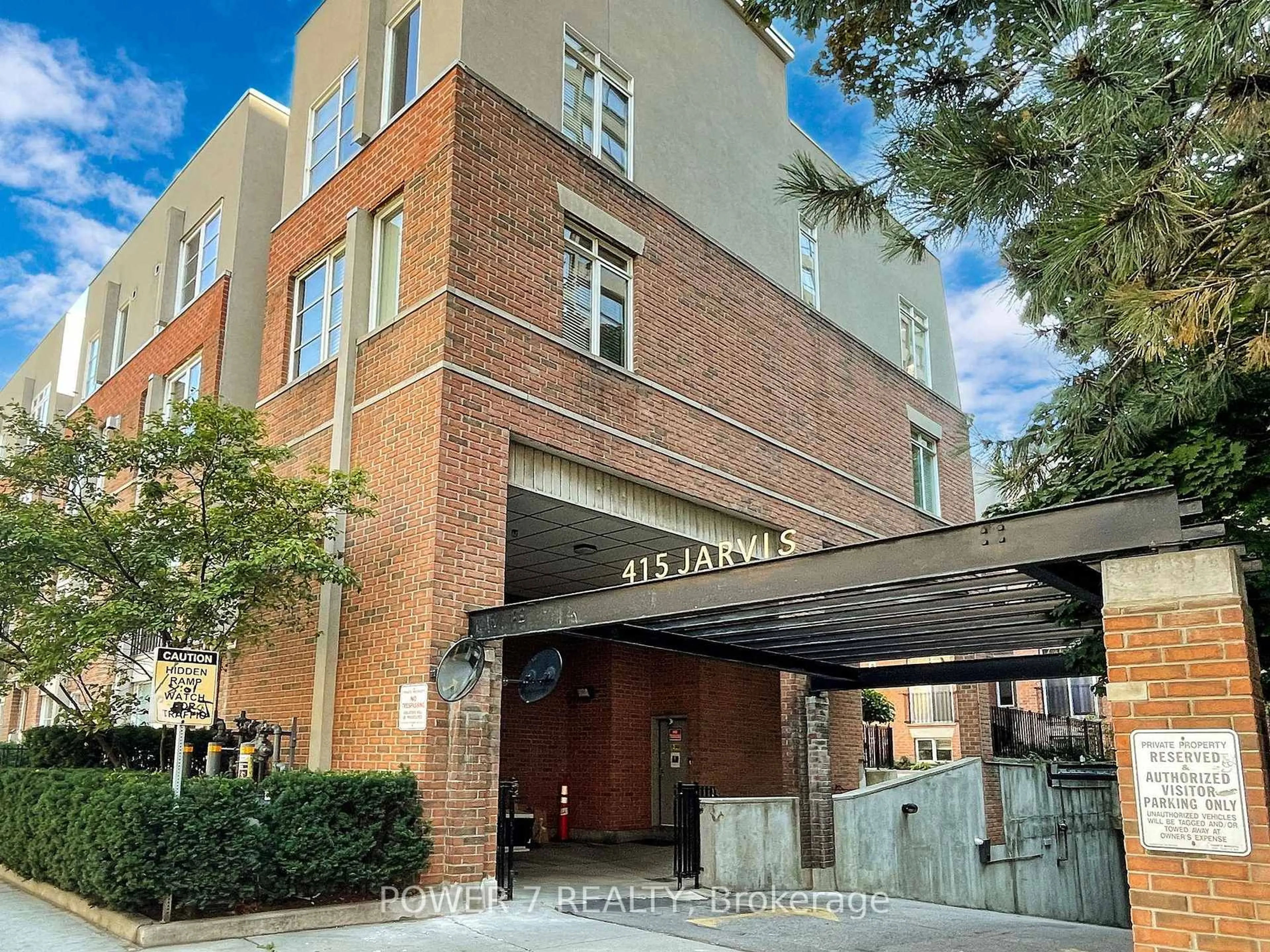Indoor foyer for 415 Jarvis St #389, Toronto Ontario M4Y 2G8