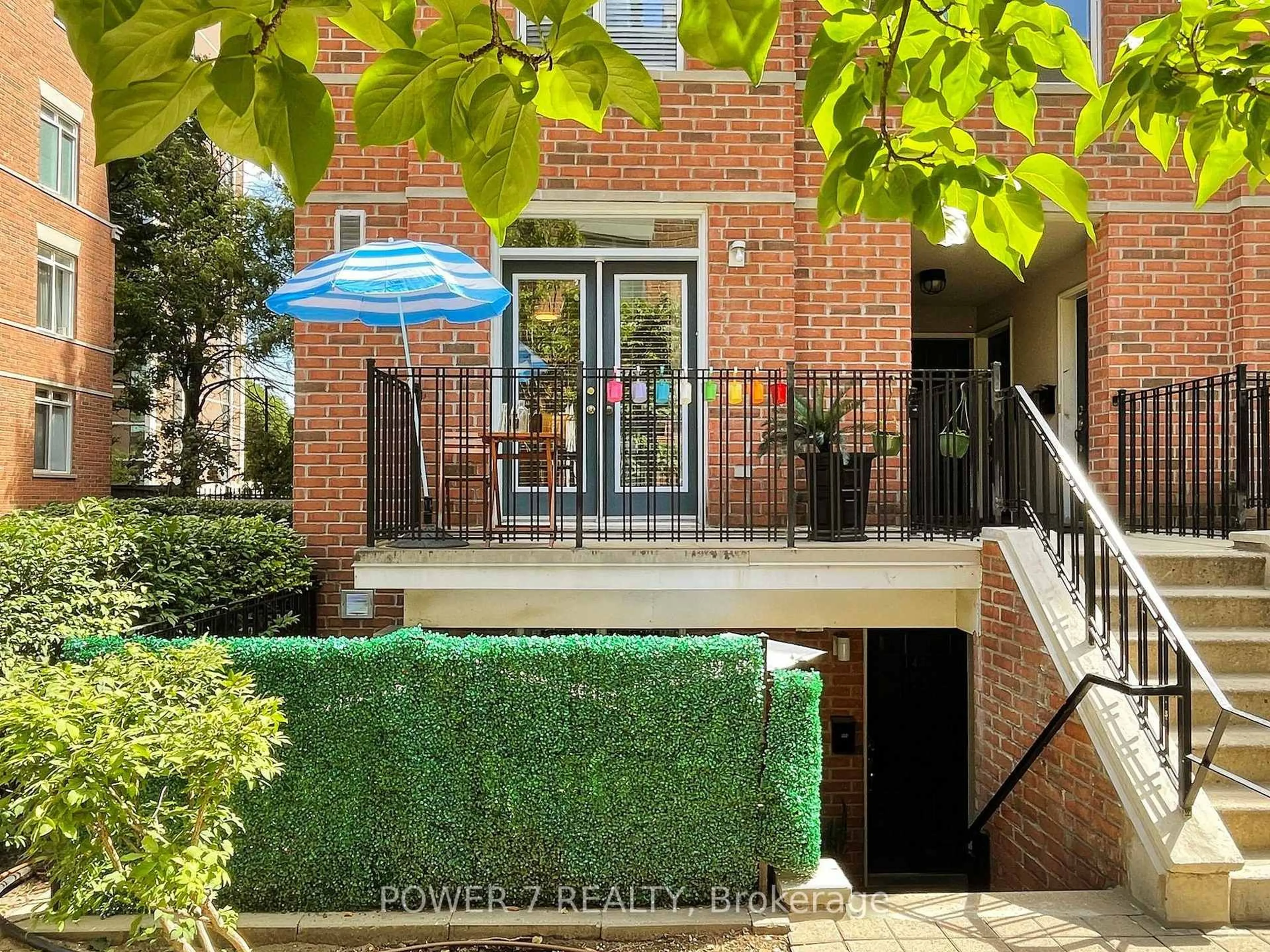 Home with brick exterior material, street for 415 Jarvis St #389, Toronto Ontario M4Y 2G8