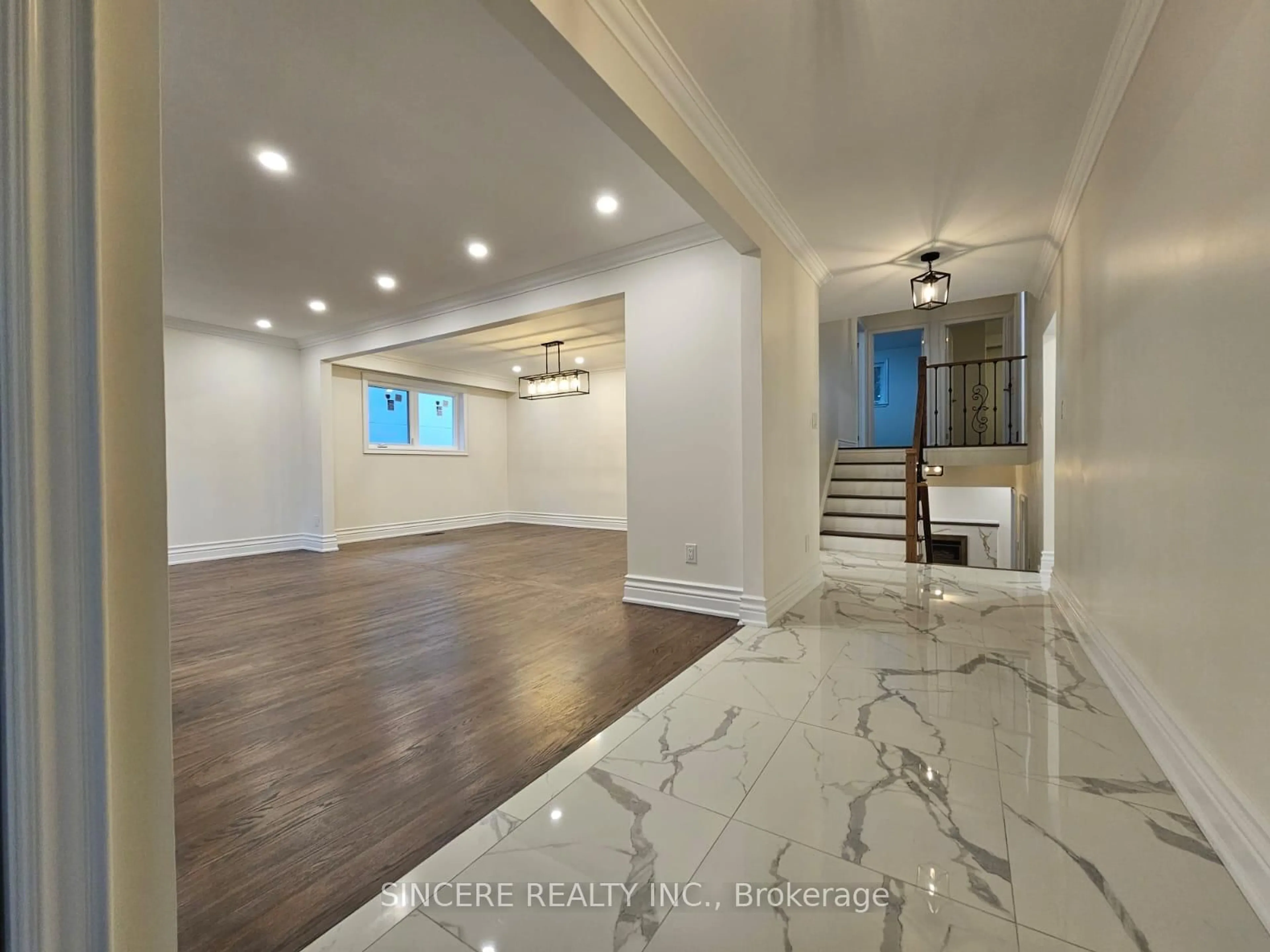Unknown for 32 Colonnade Rd, Toronto Ontario M2K 2L5