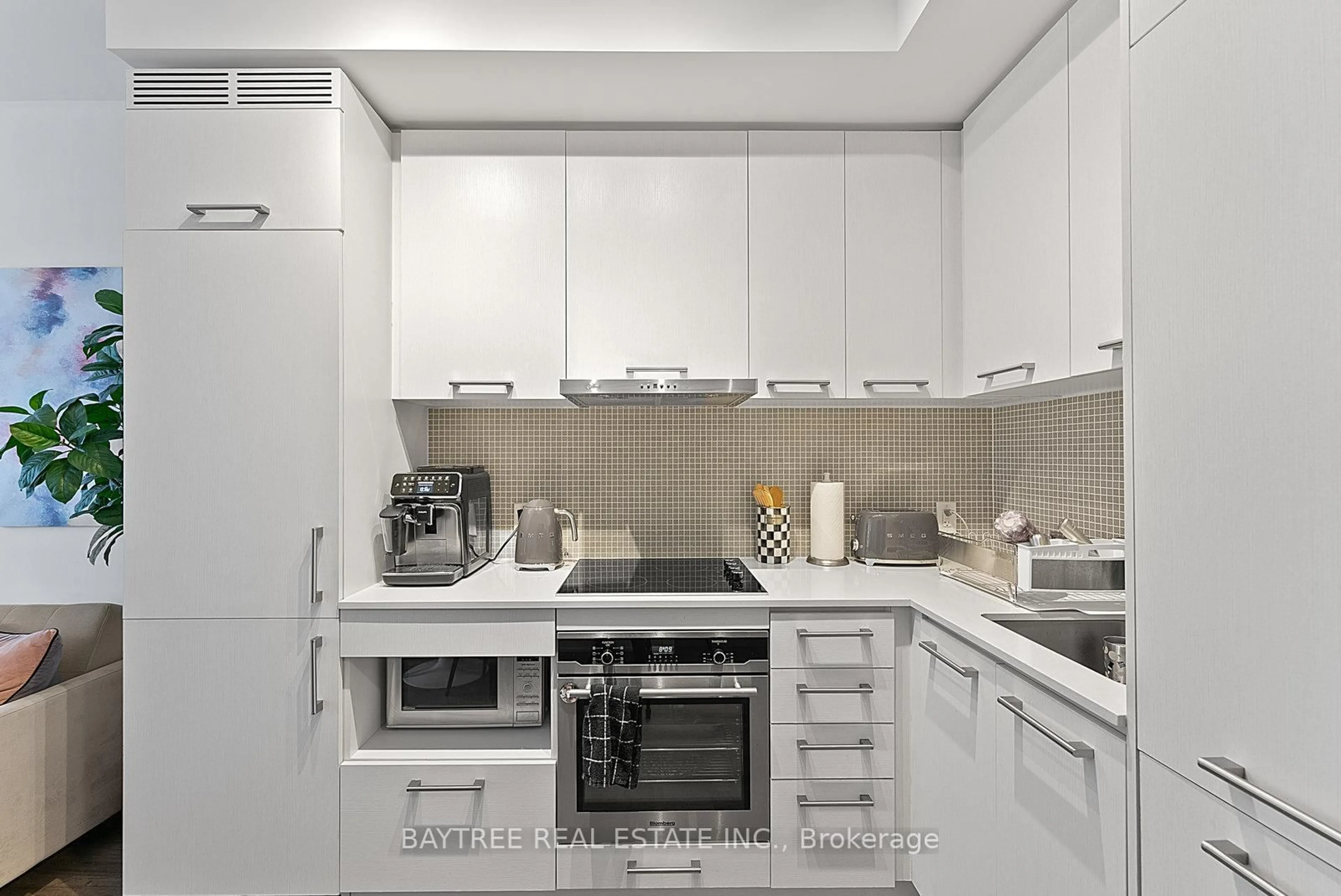 Standard kitchen, unknown for 87 Peter St #1901, Toronto Ontario M5V 0P1