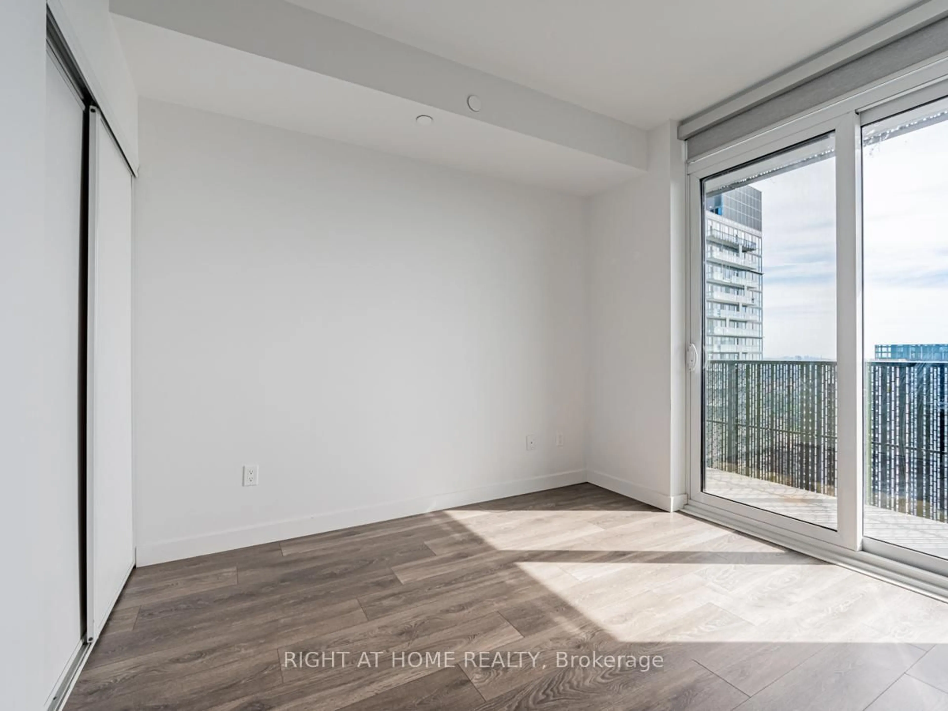 A pic of a room for 8 Eglinton Ave #3809, Toronto Ontario M4P 0C1