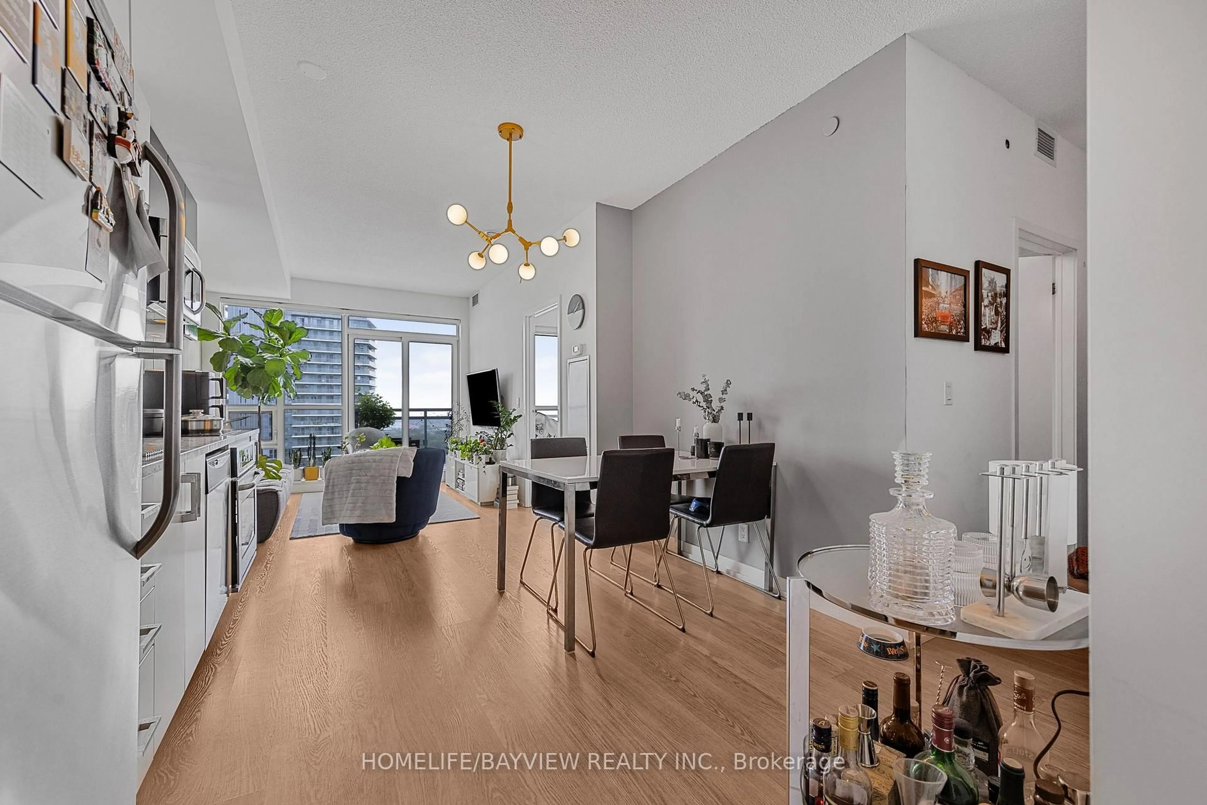Unknown for 98 Lillian St #2316, Toronto Ontario M4S 0A5
