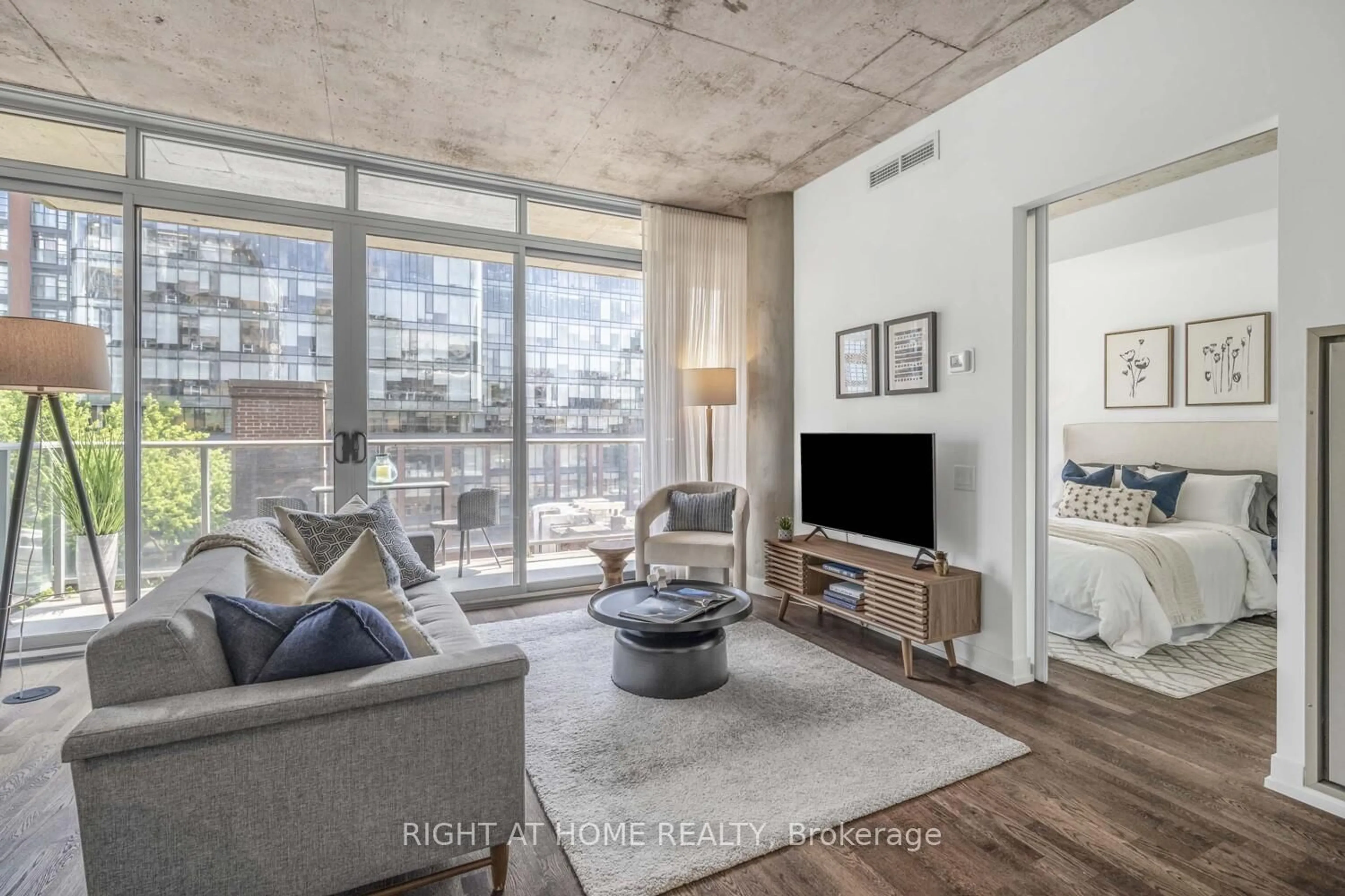 Living room with furniture, unknown for 650 King St #706, Toronto Ontario M5V 0H6