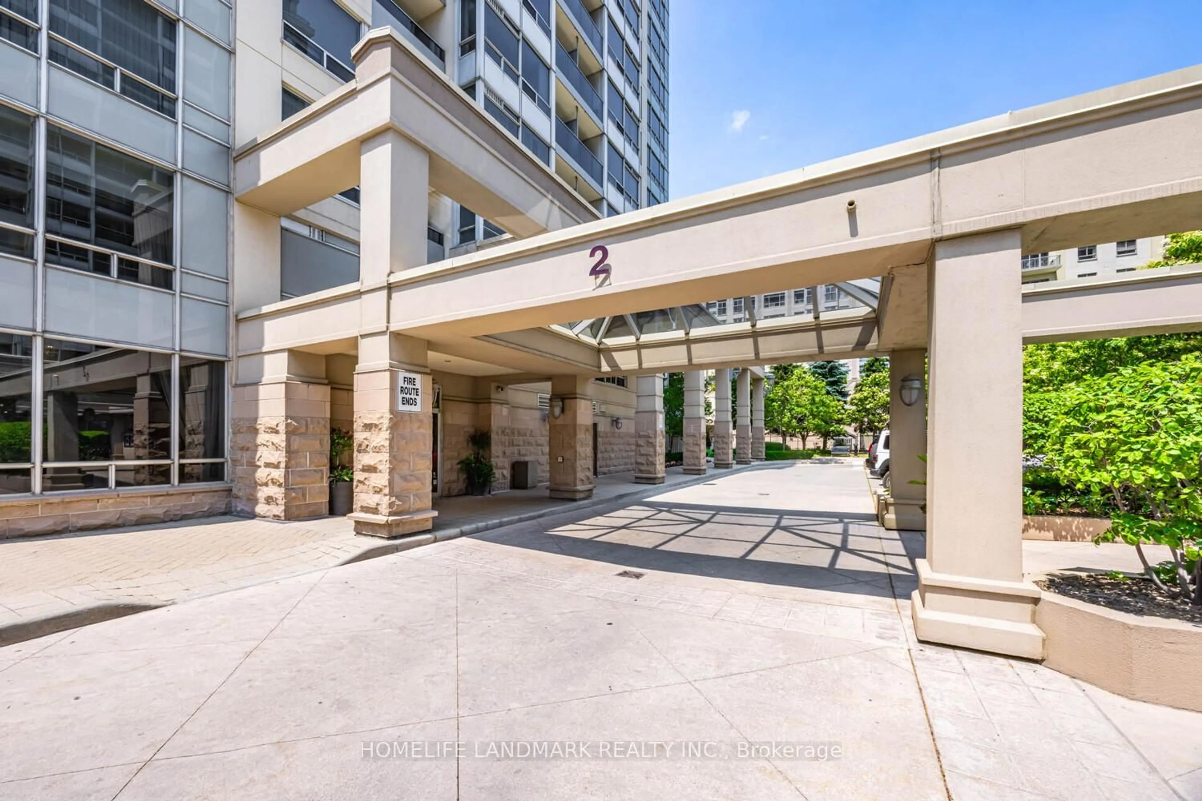 Indoor foyer for 2 Rean Dr #1010, Toronto Ontario M2K 3B8