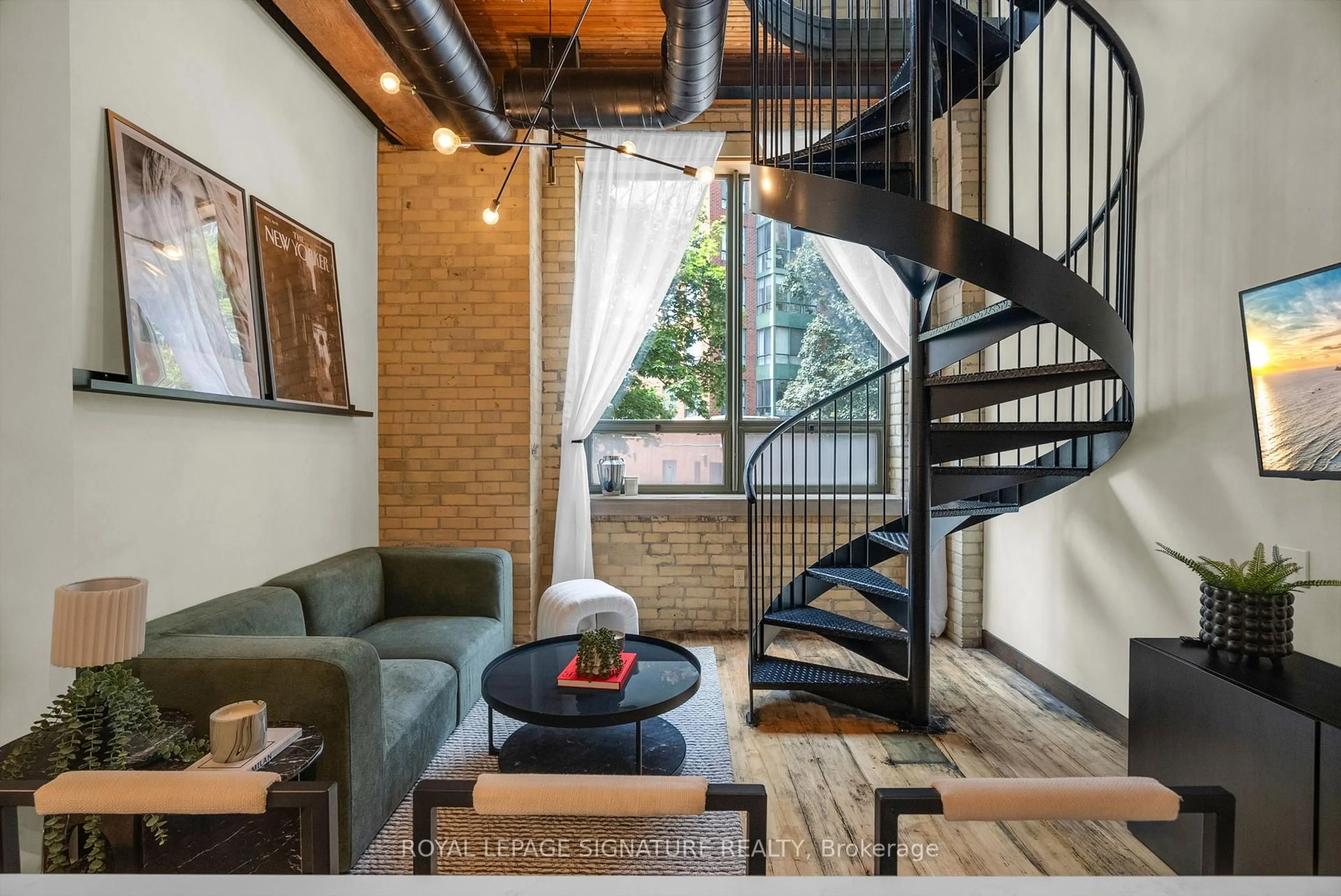 Stairs for 781 King St #206, Toronto Ontario M5V 3L5