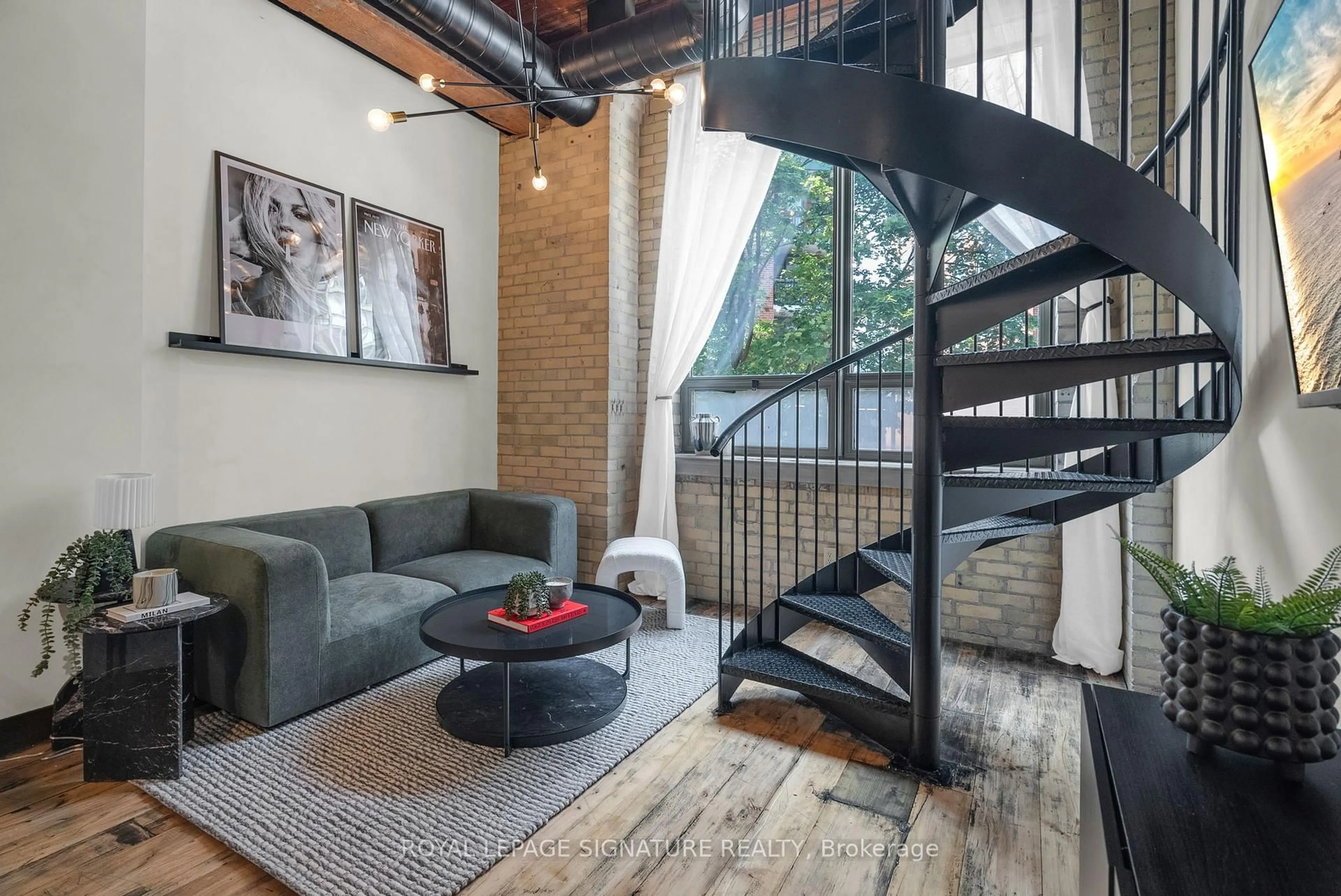 Stairs for 781 King St #206, Toronto Ontario M5V 3L5