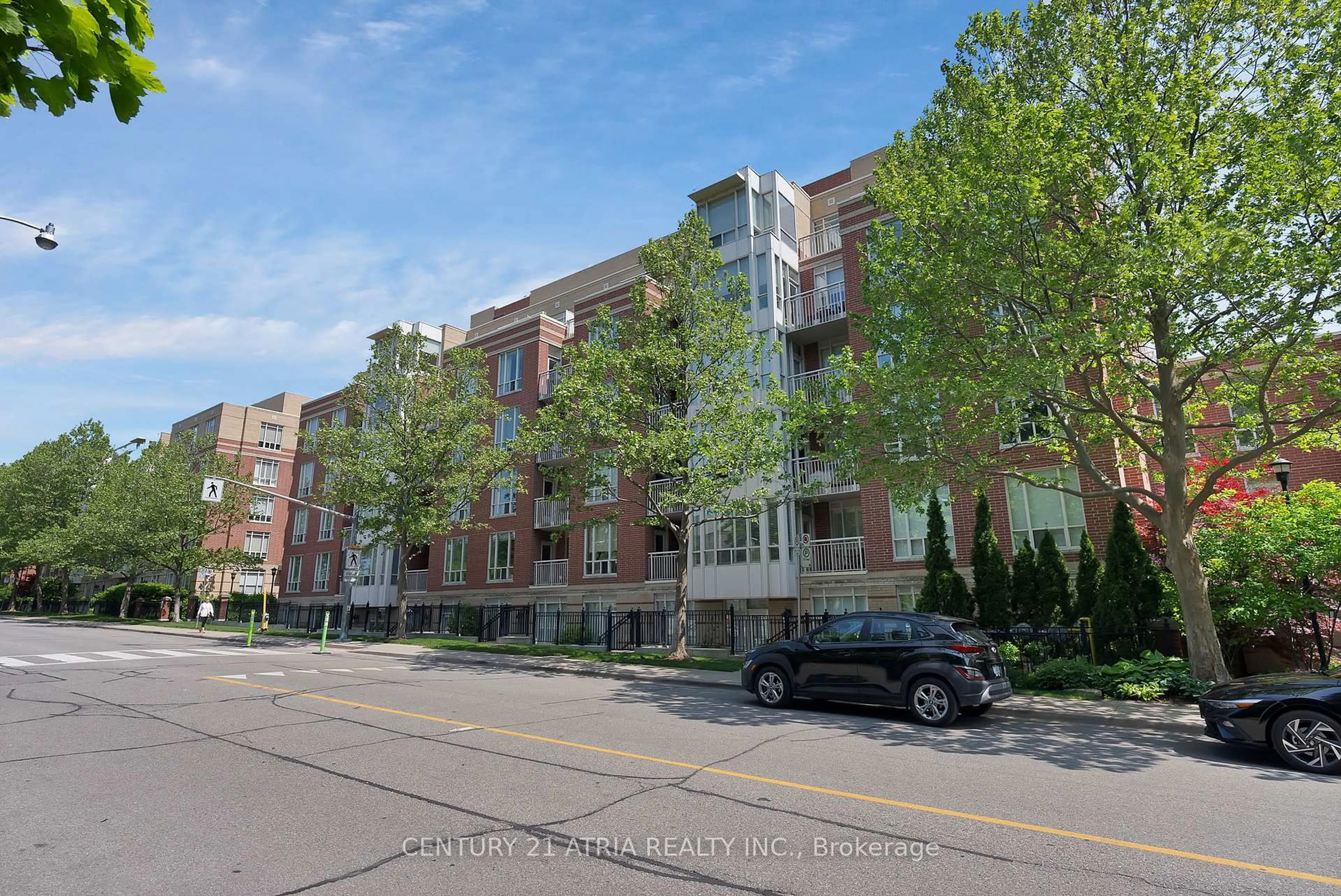 A pic from outside/outdoor area/front of a property/back of a property/a pic from drone, street for 455 Rosewell Ave #204, Toronto Ontario M4R 2H9
