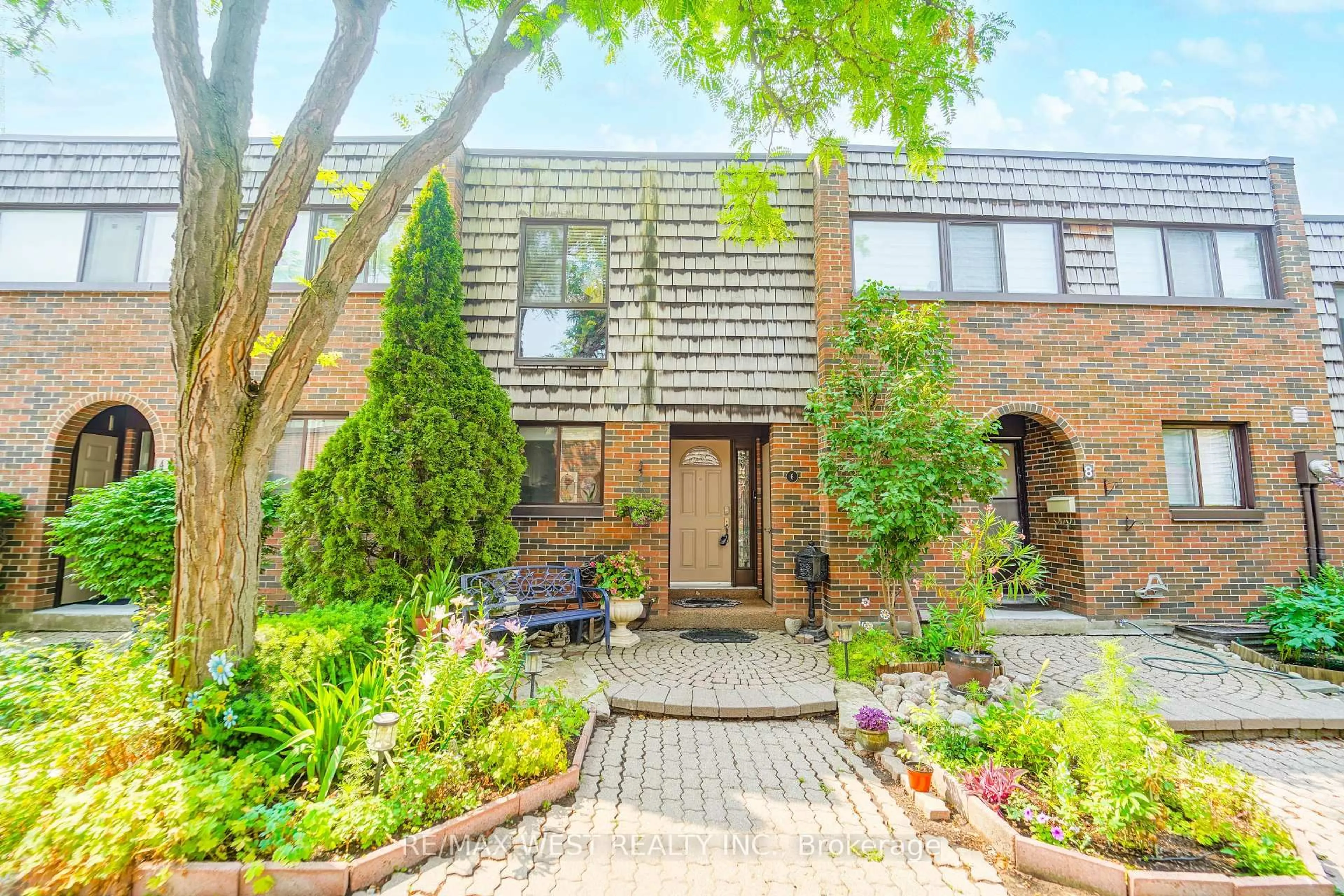 Home with brick exterior material, street for 6 Yetta Shepway #10, Toronto Ontario M2J 1X9