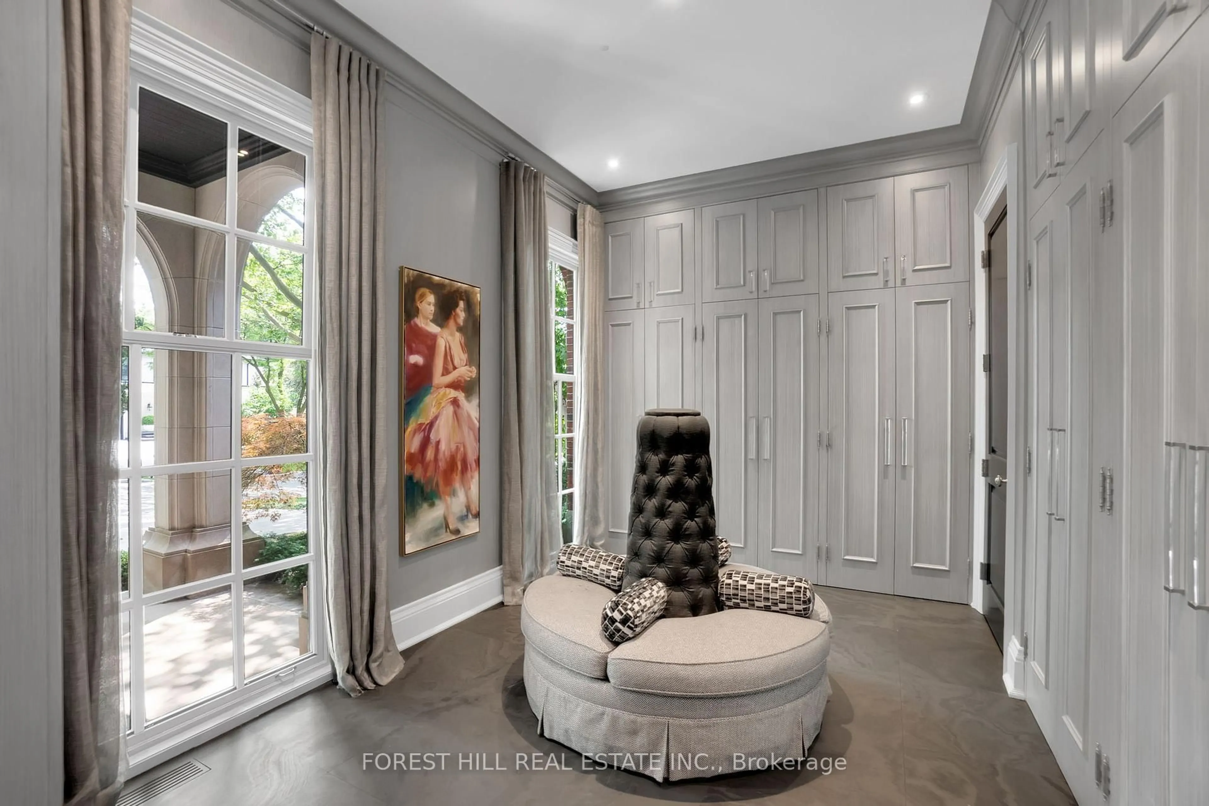 Indoor entryway for 12 Burmont Rd, Toronto Ontario M6B 3E3
