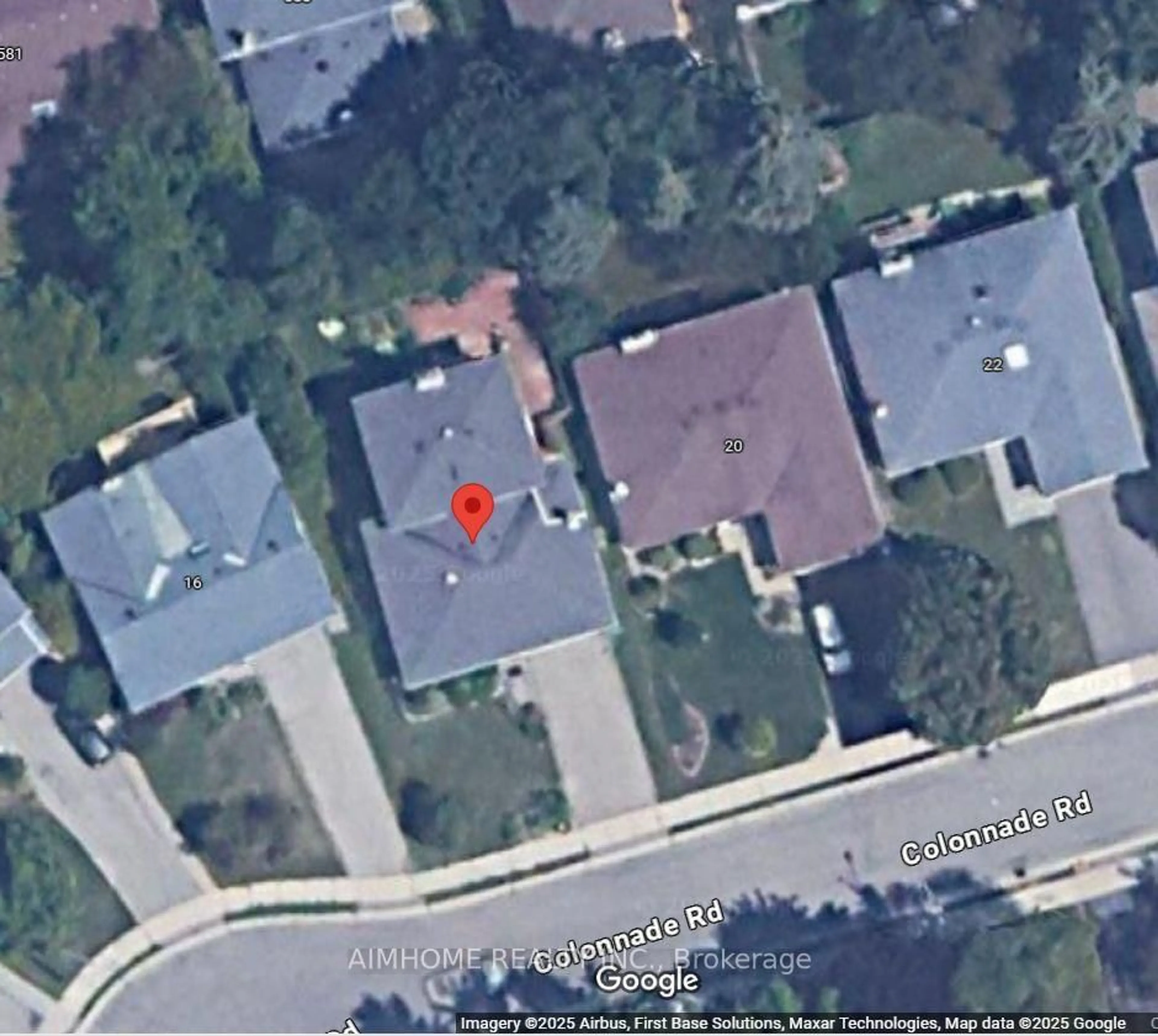A pic from outside/outdoor area/front of a property/back of a property/a pic from drone, street for 18 Colonnade Rd, Toronto Ontario M2K 2L5