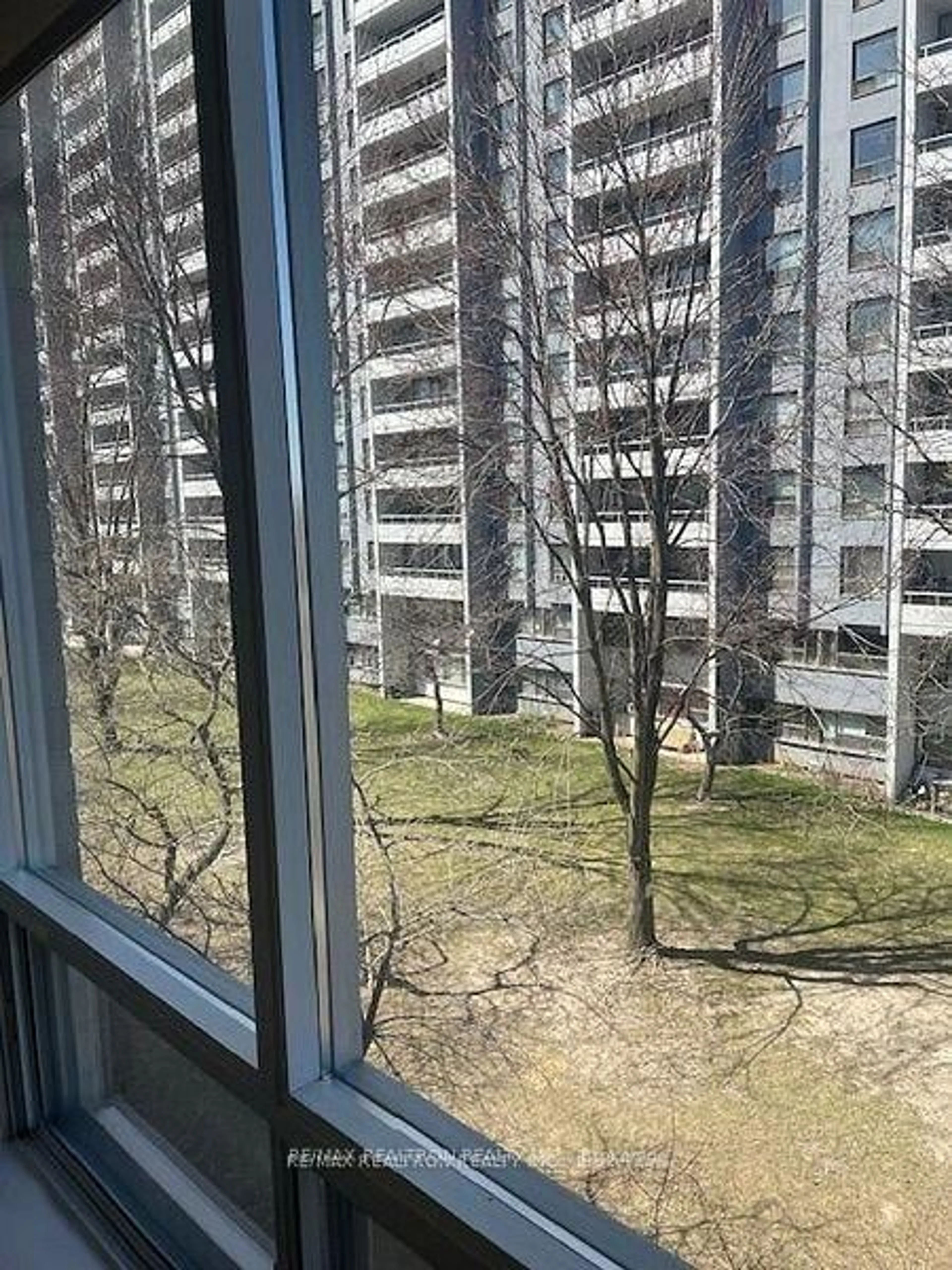 Balcony in the apartment, city buildings view from balcony for 5940 Yonge St #510, Toronto Ontario M2M 4M6