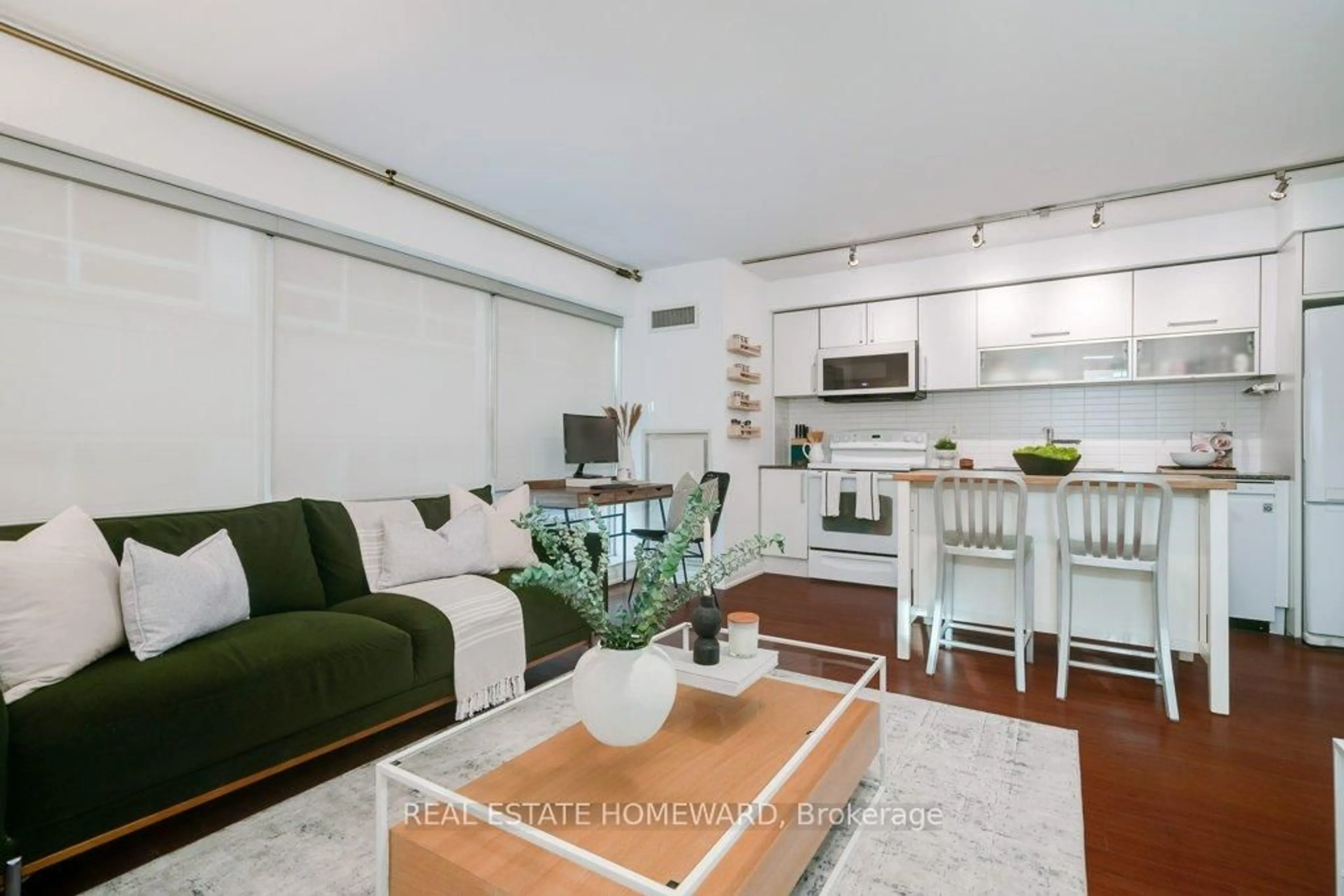 Living room with furniture, unknown for 205 Frederick St #211, Toronto Ontario M5A 4V3
