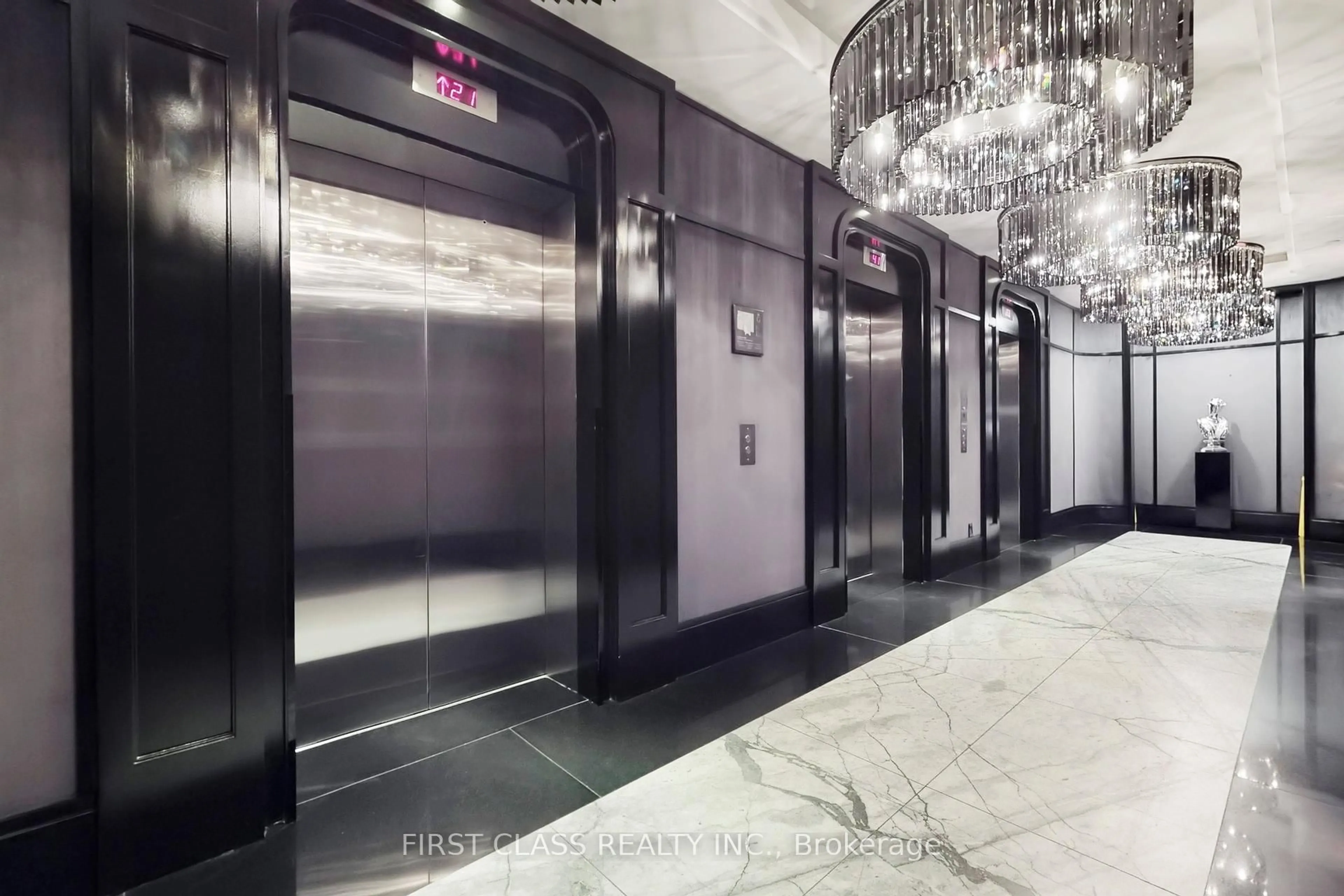 Indoor foyer for 88 Blue Jays Way #2708, Toronto Ontario M5V 0L7