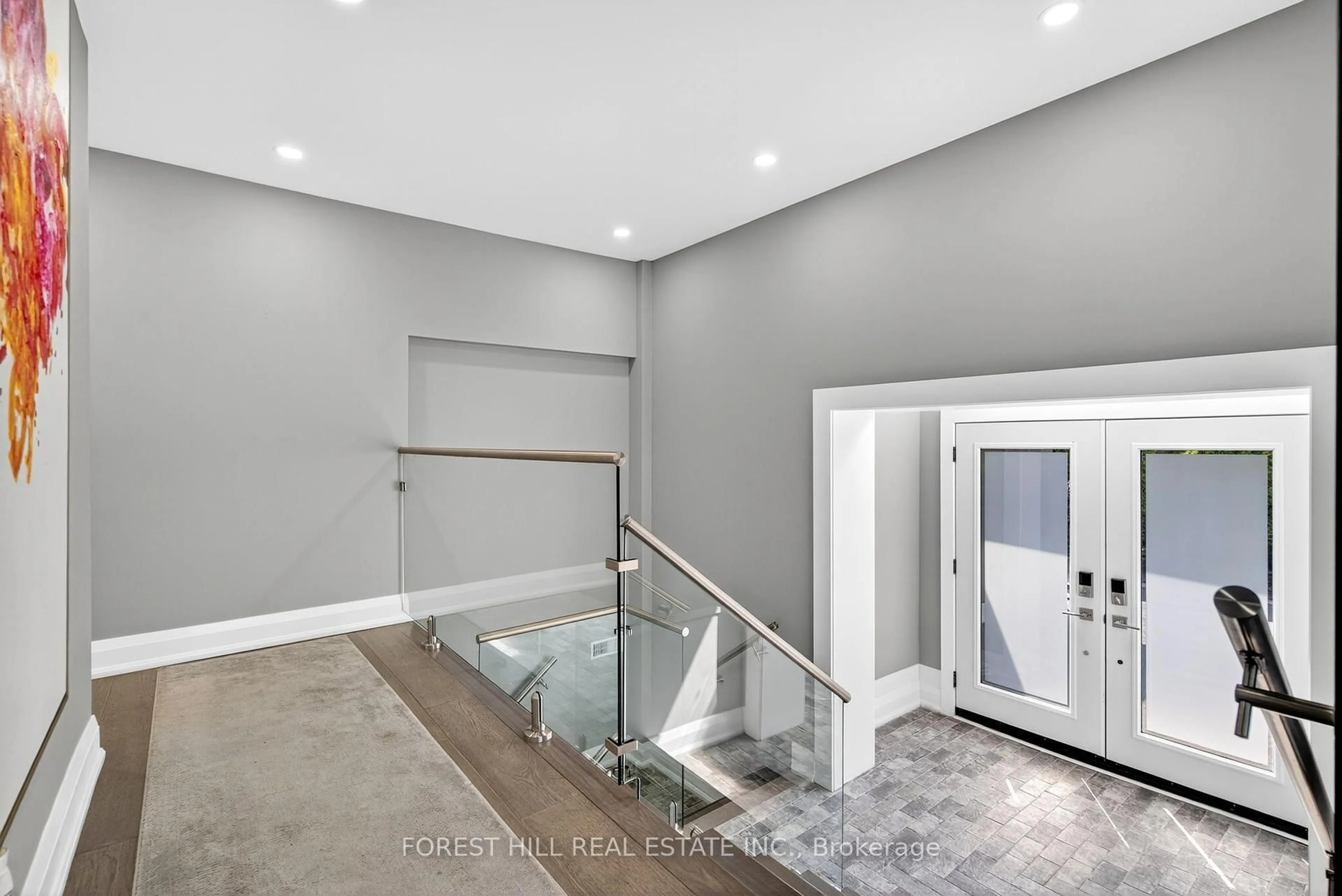Indoor foyer for 9 Tadcaster Pl, Toronto Ontario M3B 1G6