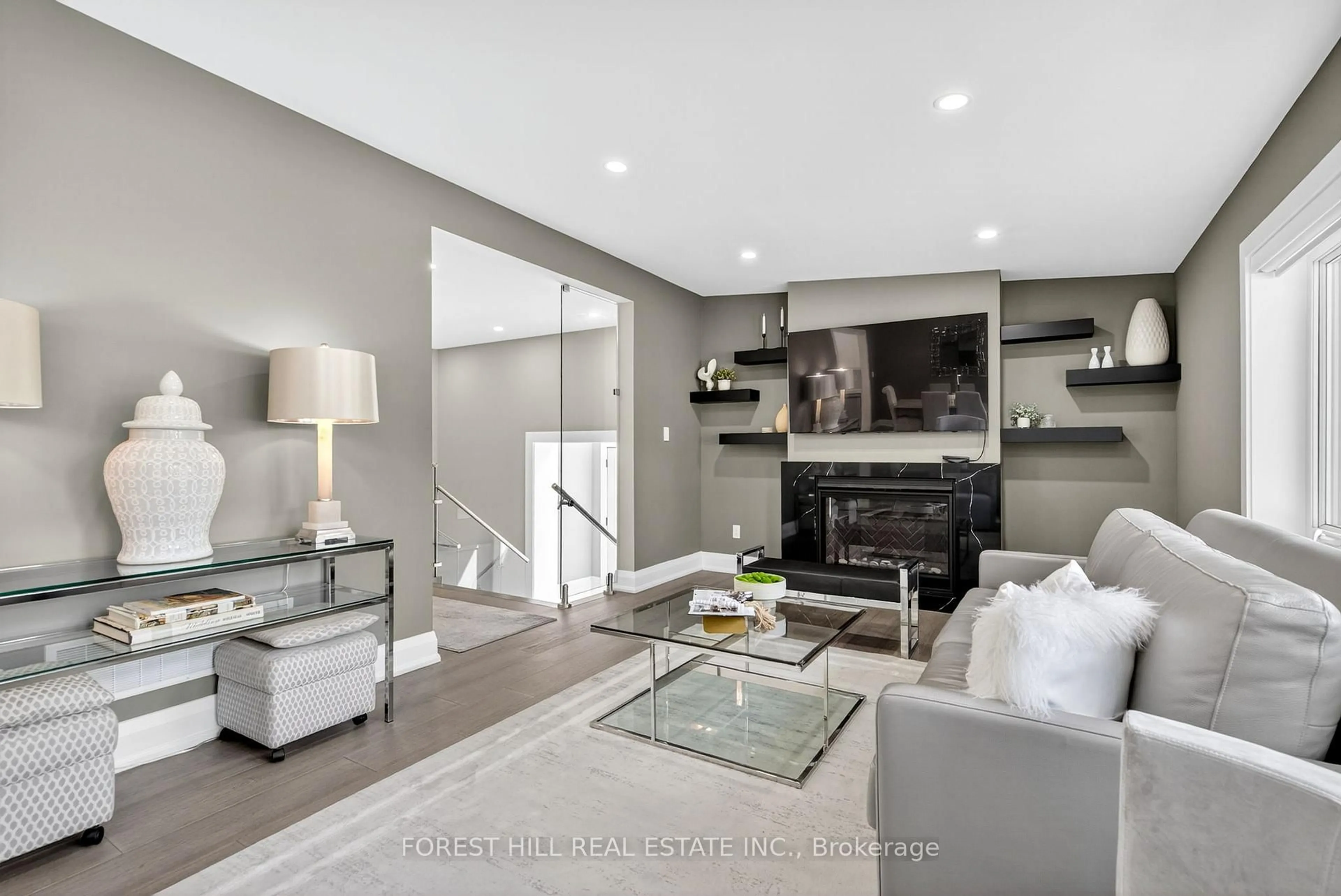Living room with furniture, unknown for 9 Tadcaster Pl, Toronto Ontario M3B 1G6