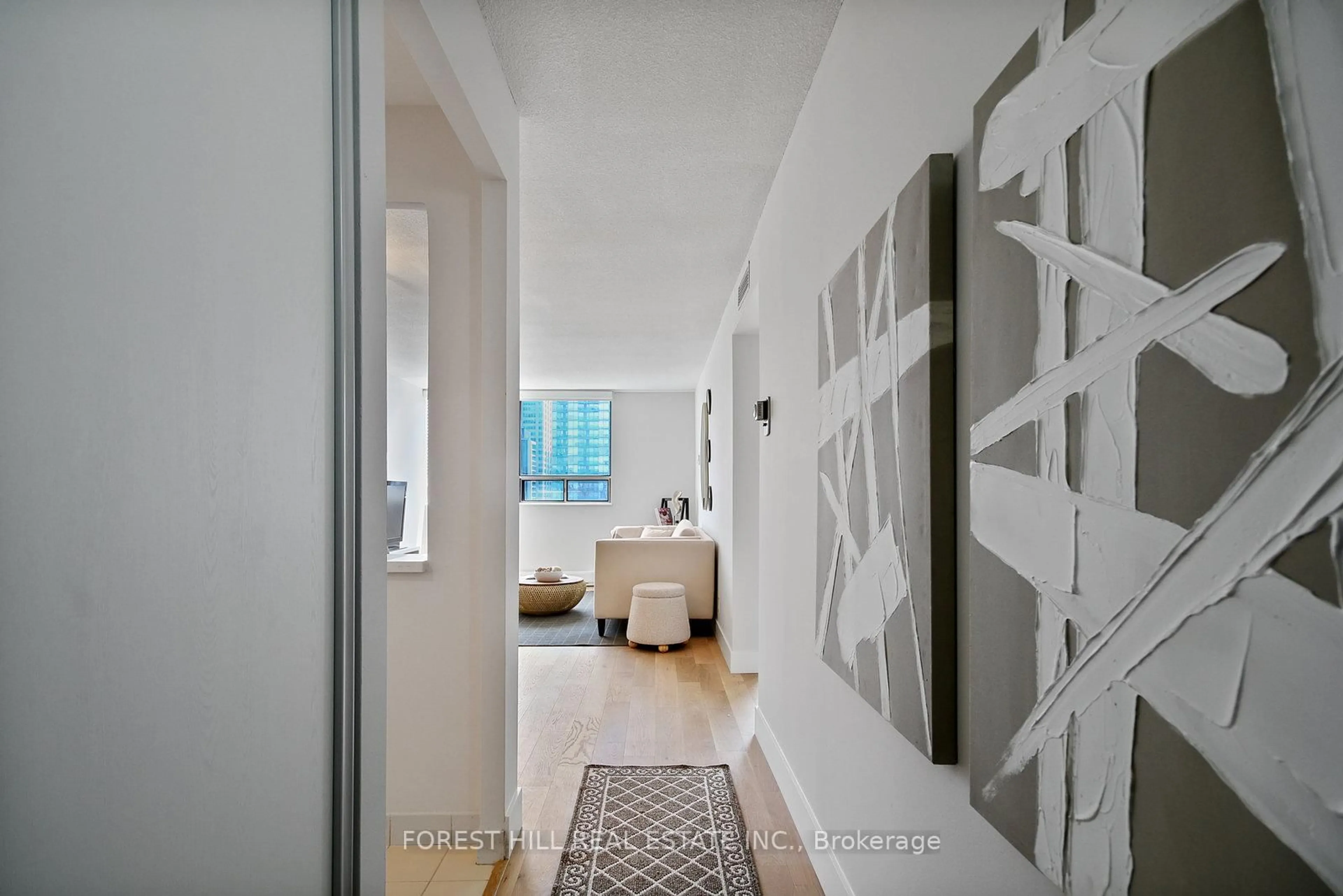 Indoor entryway for 914 Yonge St #1604, Toronto Ontario M4W 3C8