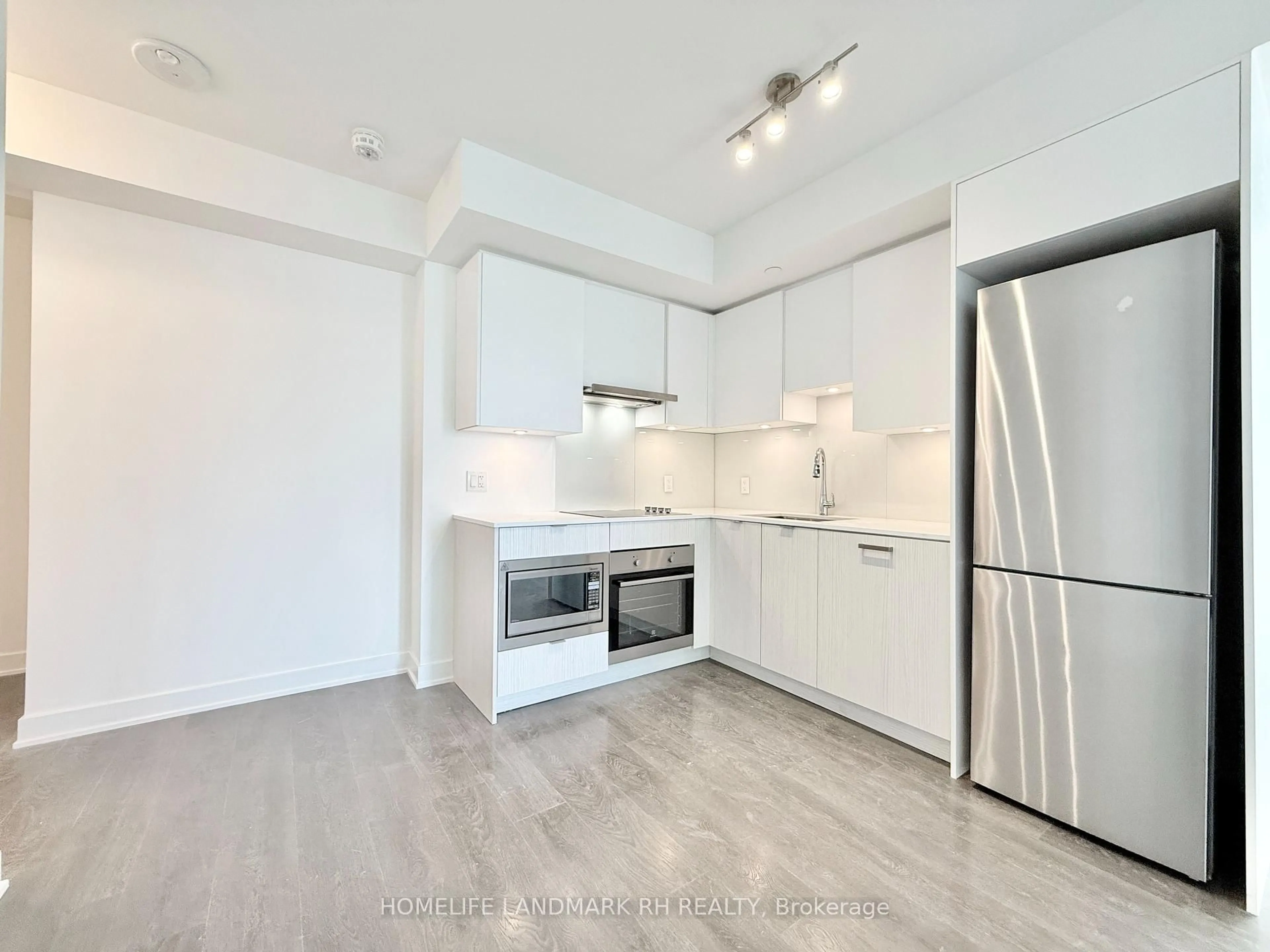 Unknown for 195 Redpath Ave #1912, Toronto Ontario M4P 0E4
