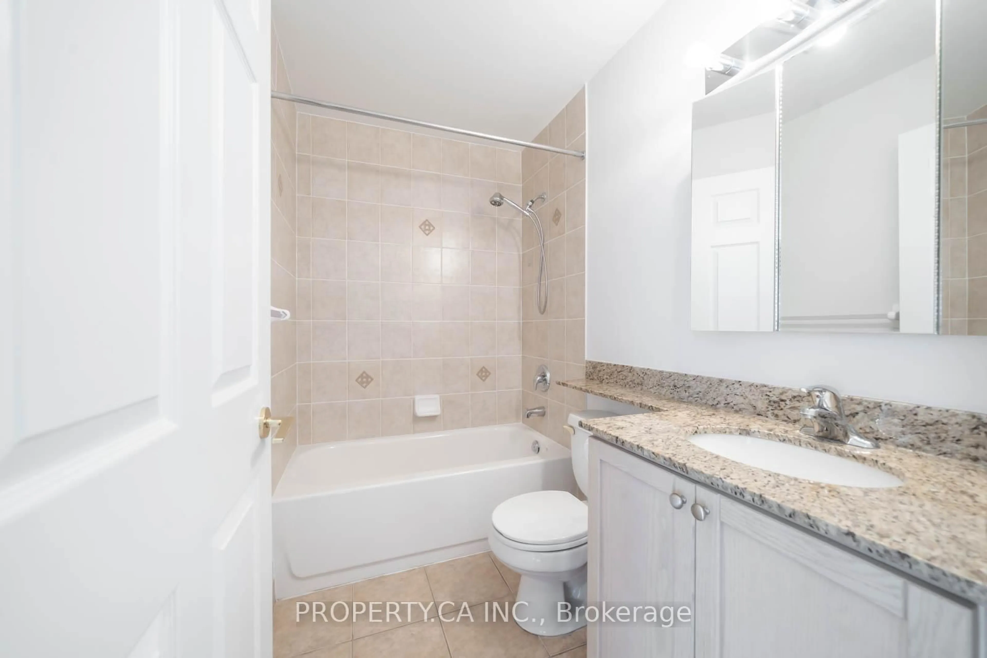 Standard bathroom, ceramic/tile floor for 5508 Yonge St #PH03, Toronto Ontario M2N 7L2