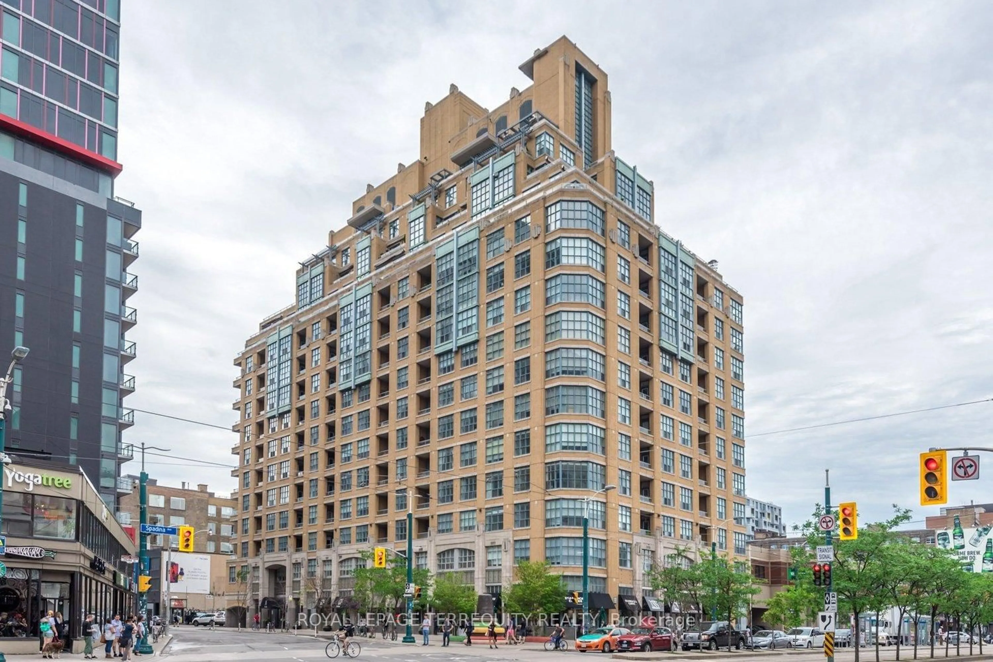 Unknown for 438 Richmond St #722, Toronto Ontario M5V 3S6