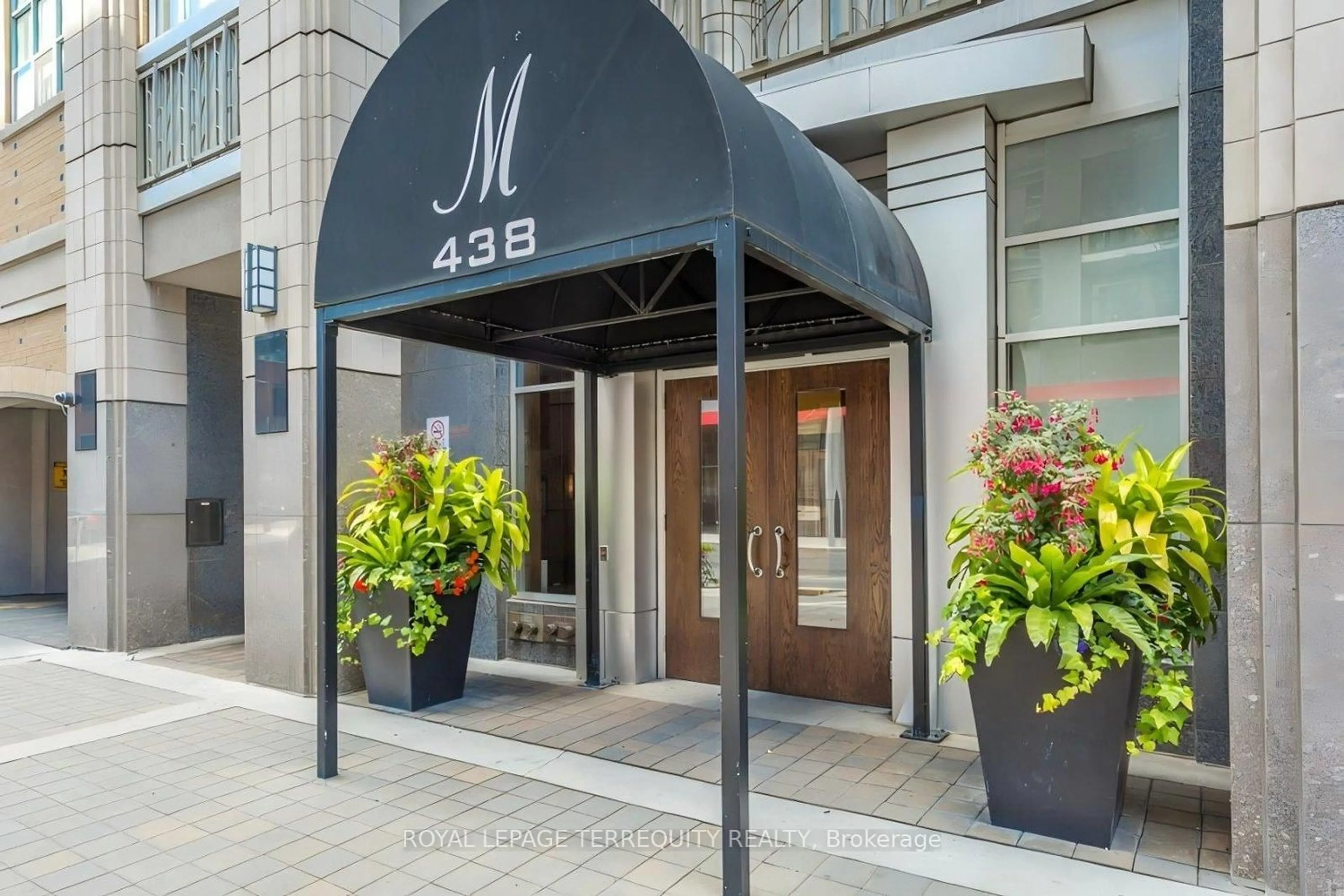 Unknown for 438 Richmond St #722, Toronto Ontario M5V 3S6