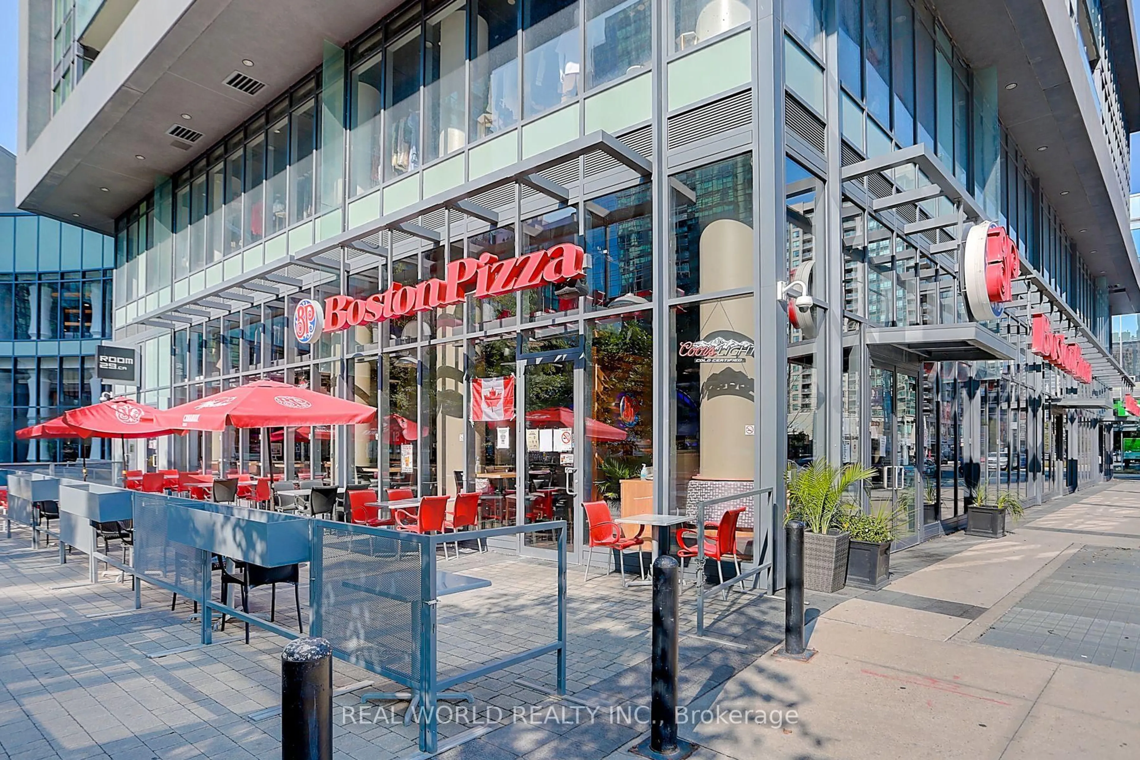 Patio, street for 5162 Yonge St #Ph103, Toronto Ontario M2N 0E9