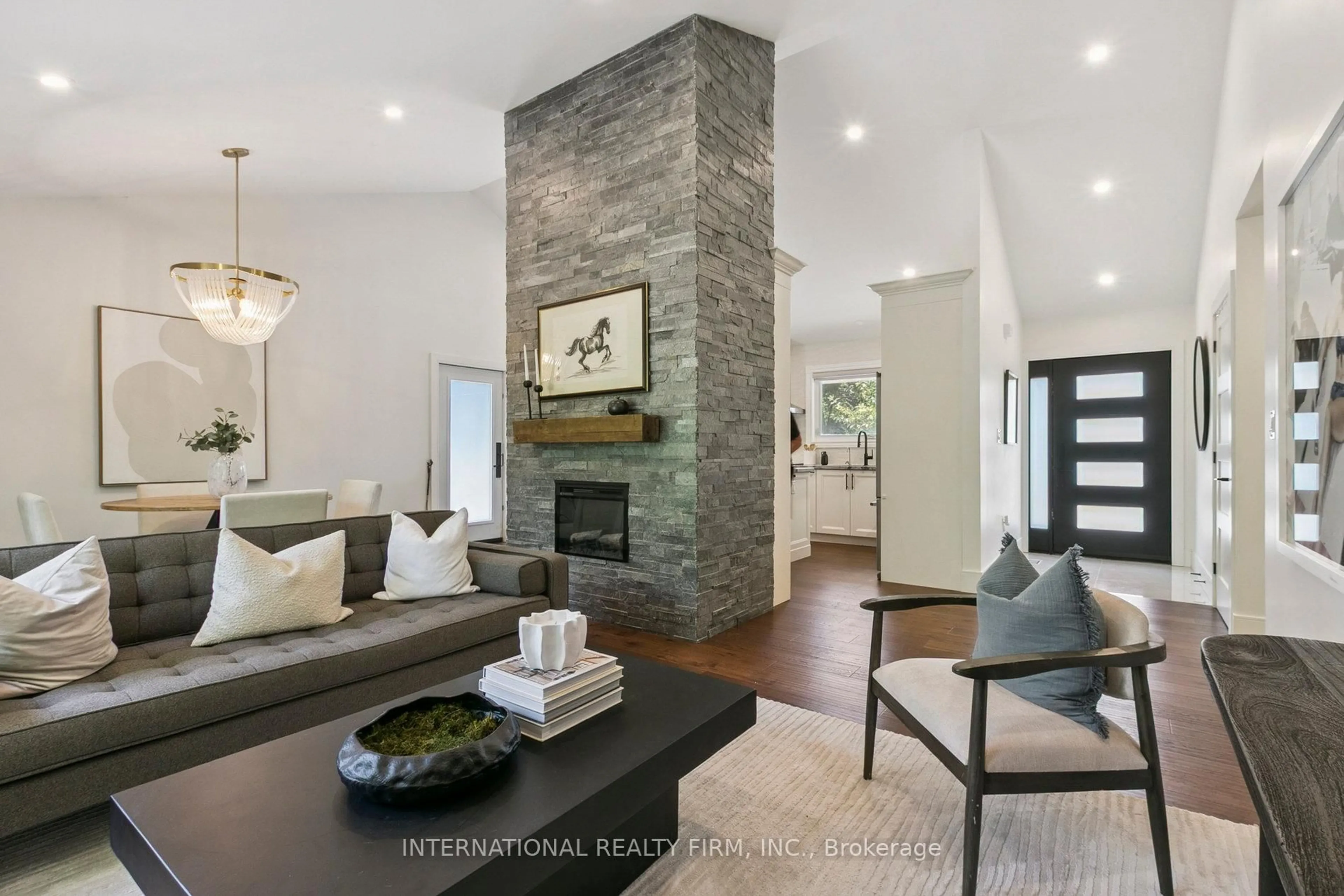 Unknown for 27 Treadgold Cres, Toronto Ontario M3A 1X1