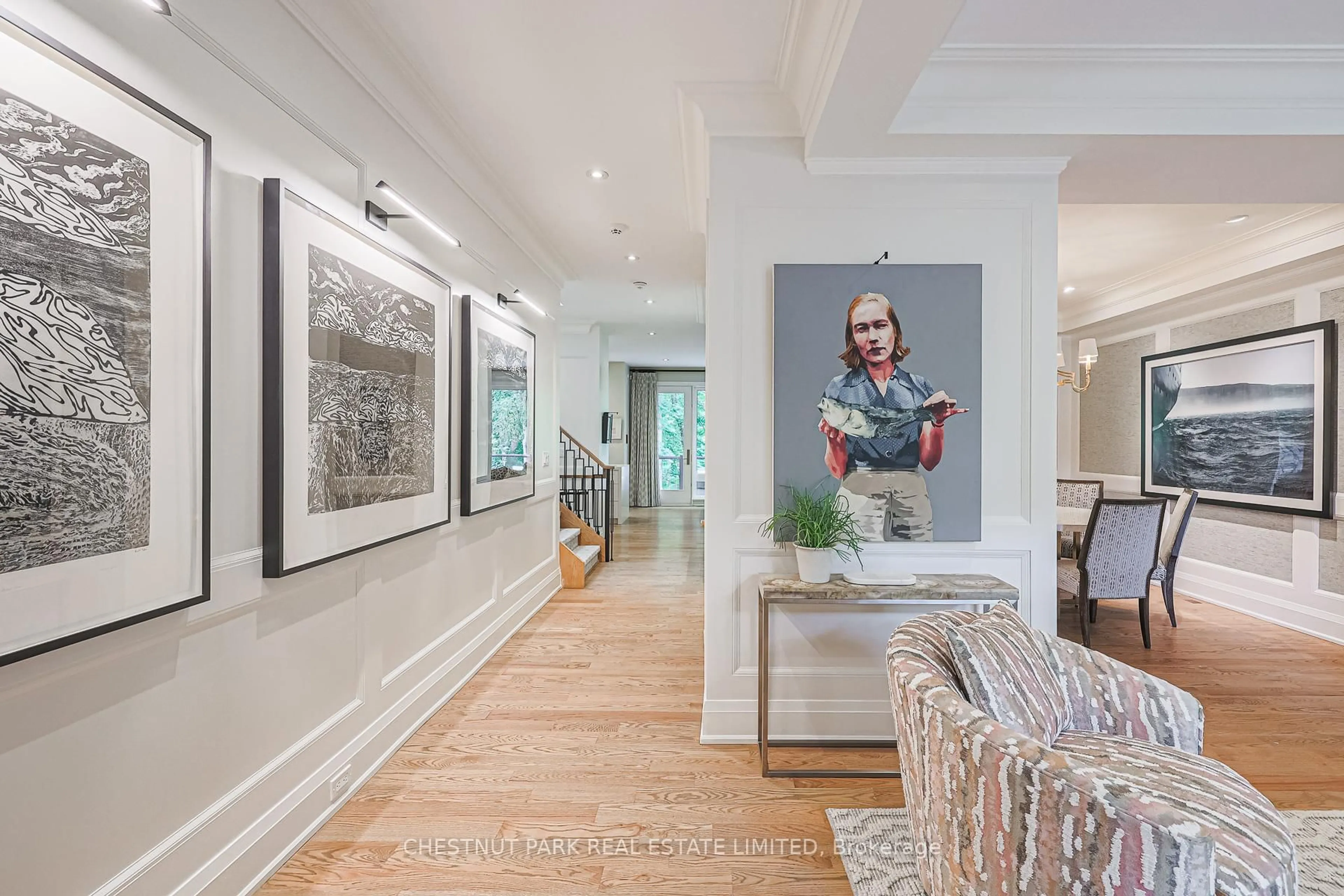 Indoor entryway for 80 Braeside Rd, Toronto Ontario M5N 1X7