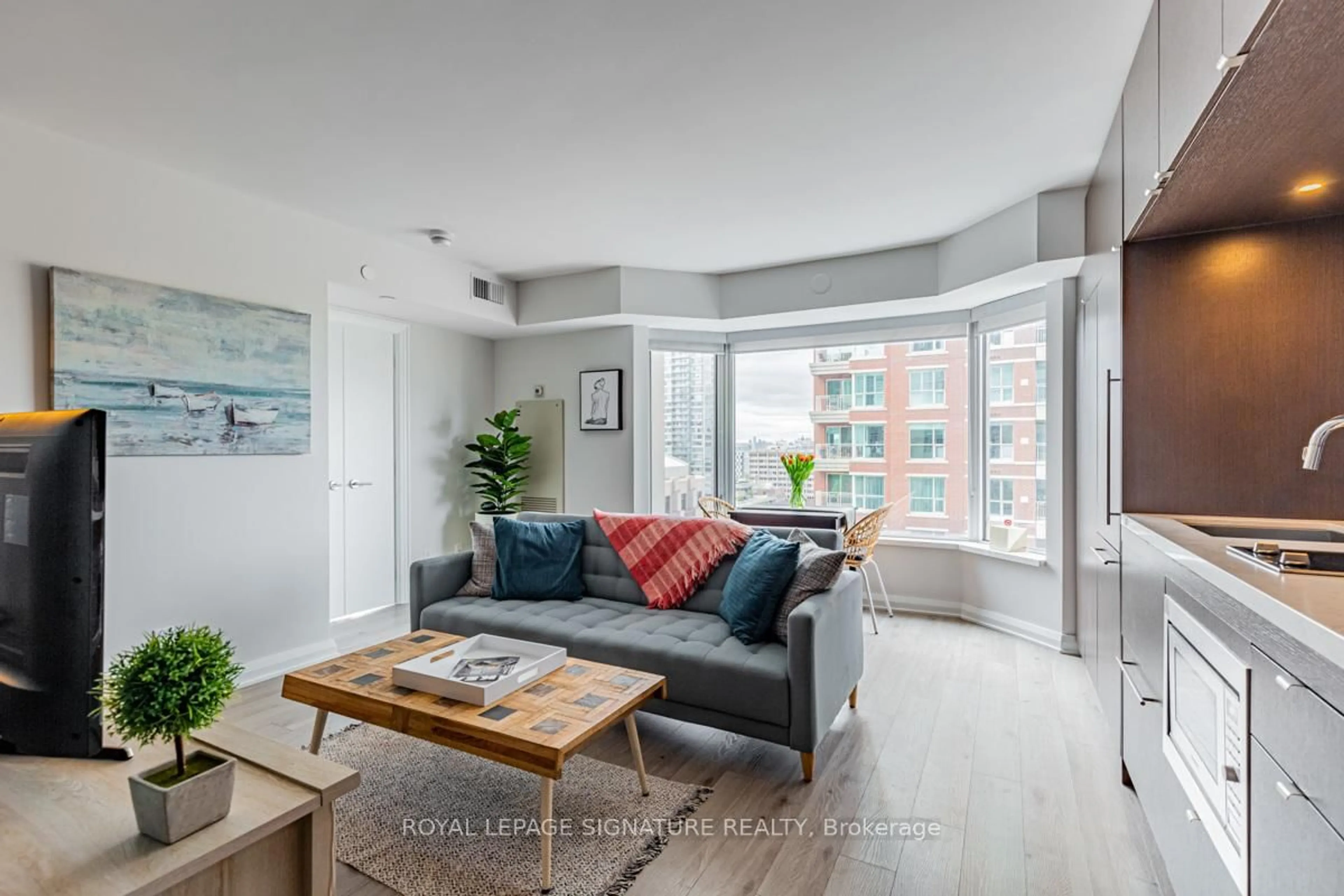 Living room with furniture, unknown for 155 Yorkville Ave #1814, Toronto Ontario M5R 0B4