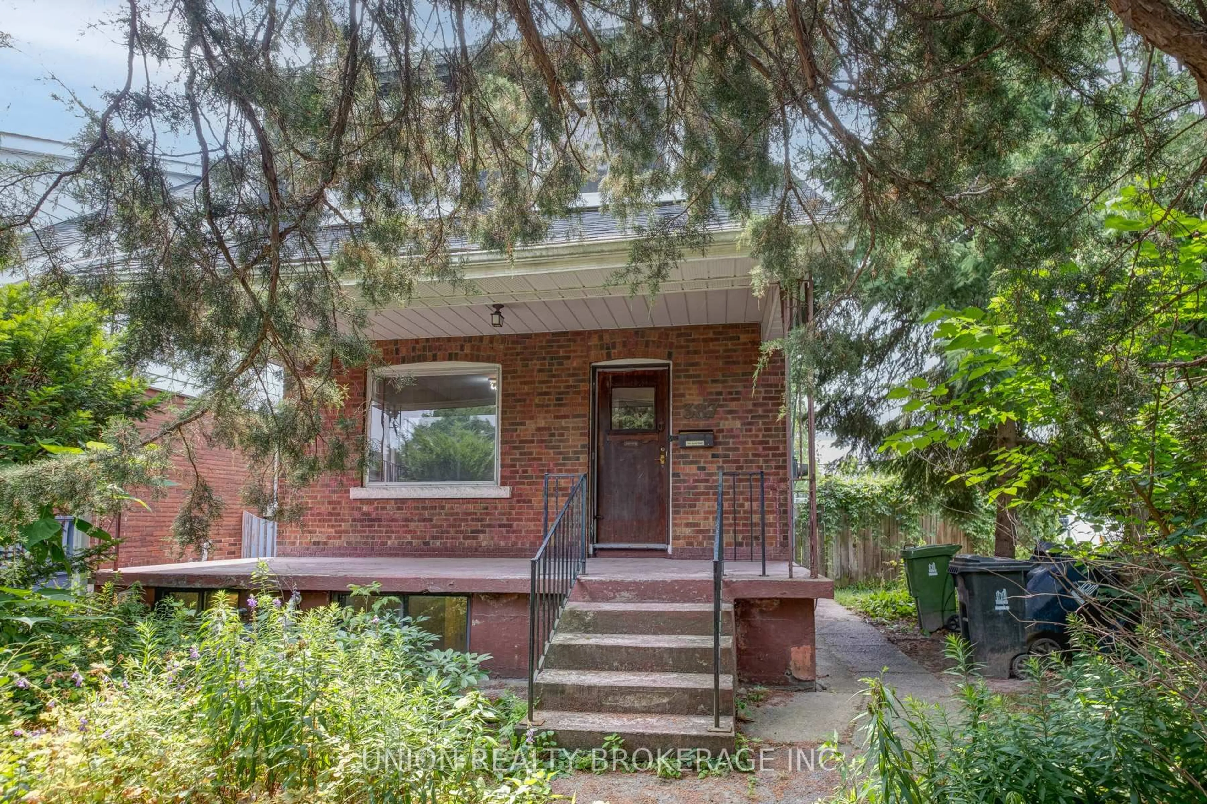 Home with brick exterior material, street for 387 Millwood Rd, Toronto Ontario M4S 1K3