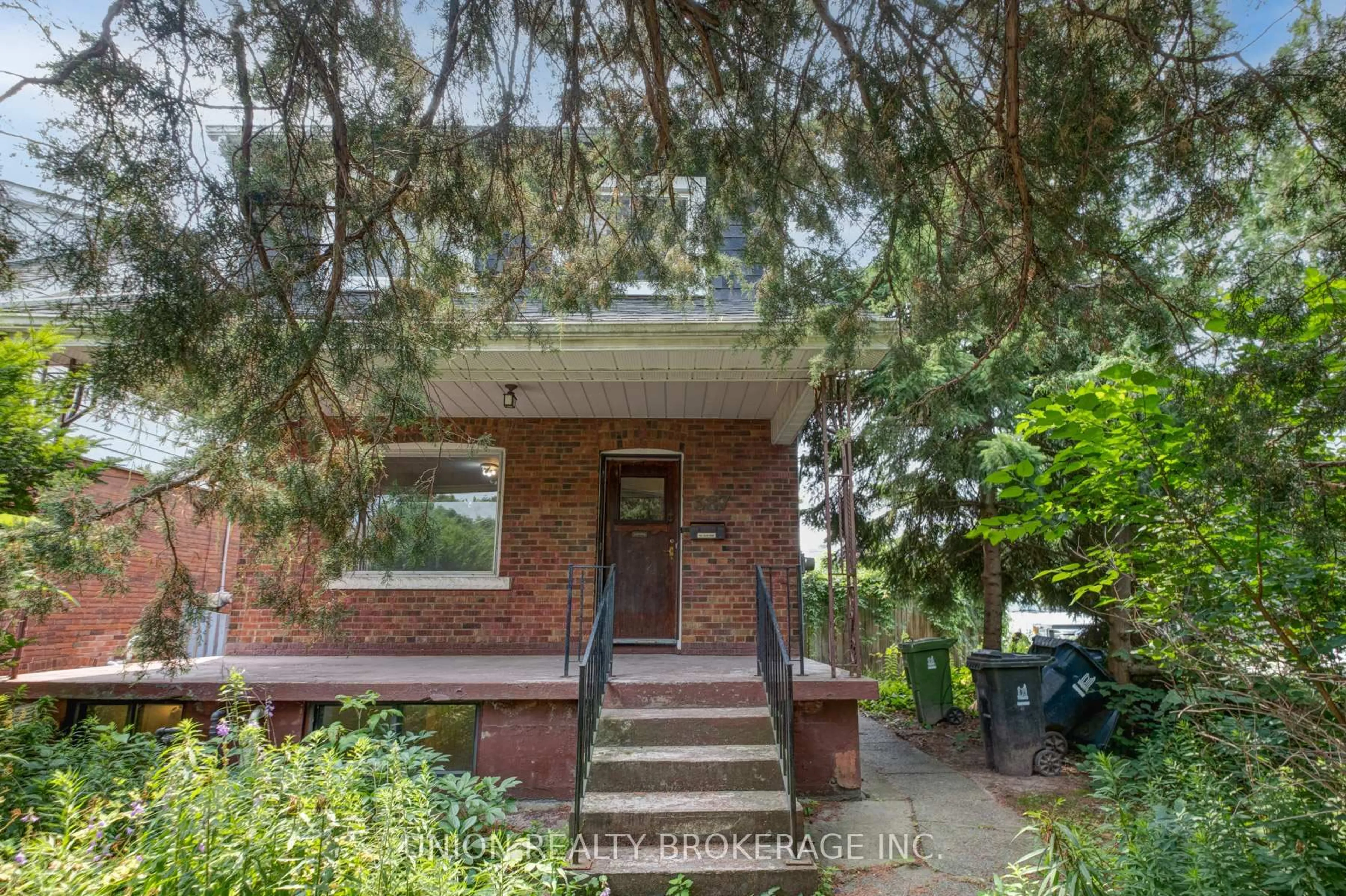 Home with brick exterior material, street for 387 Millwood Rd, Toronto Ontario M4S 1K3