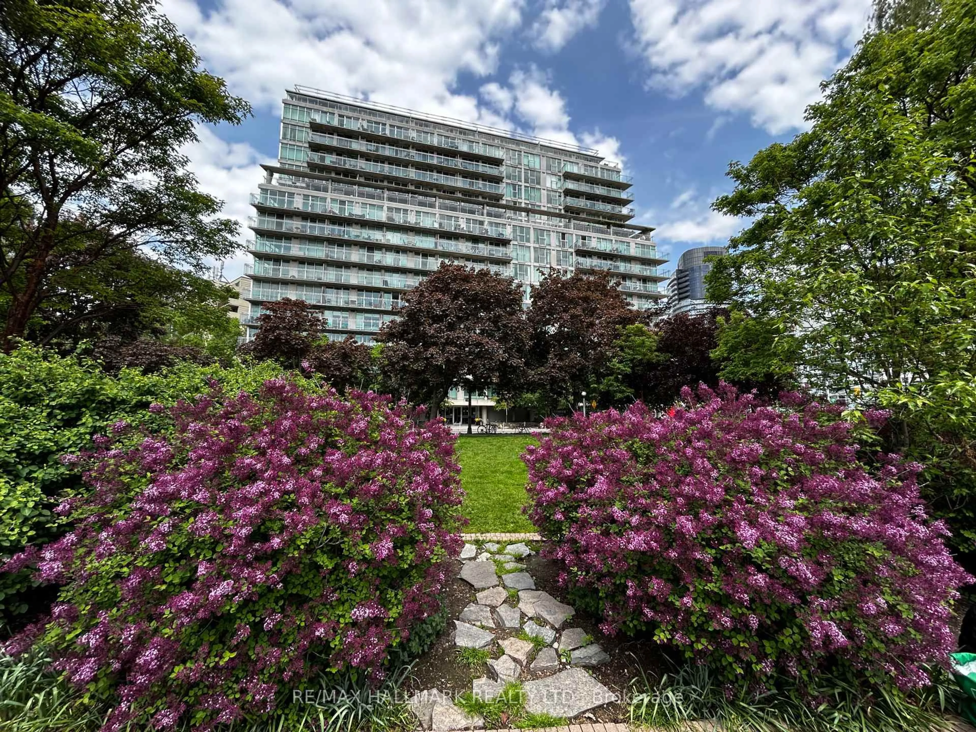 Unknown for 650 Queens Quay #509, Toronto Ontario M5V 3N2