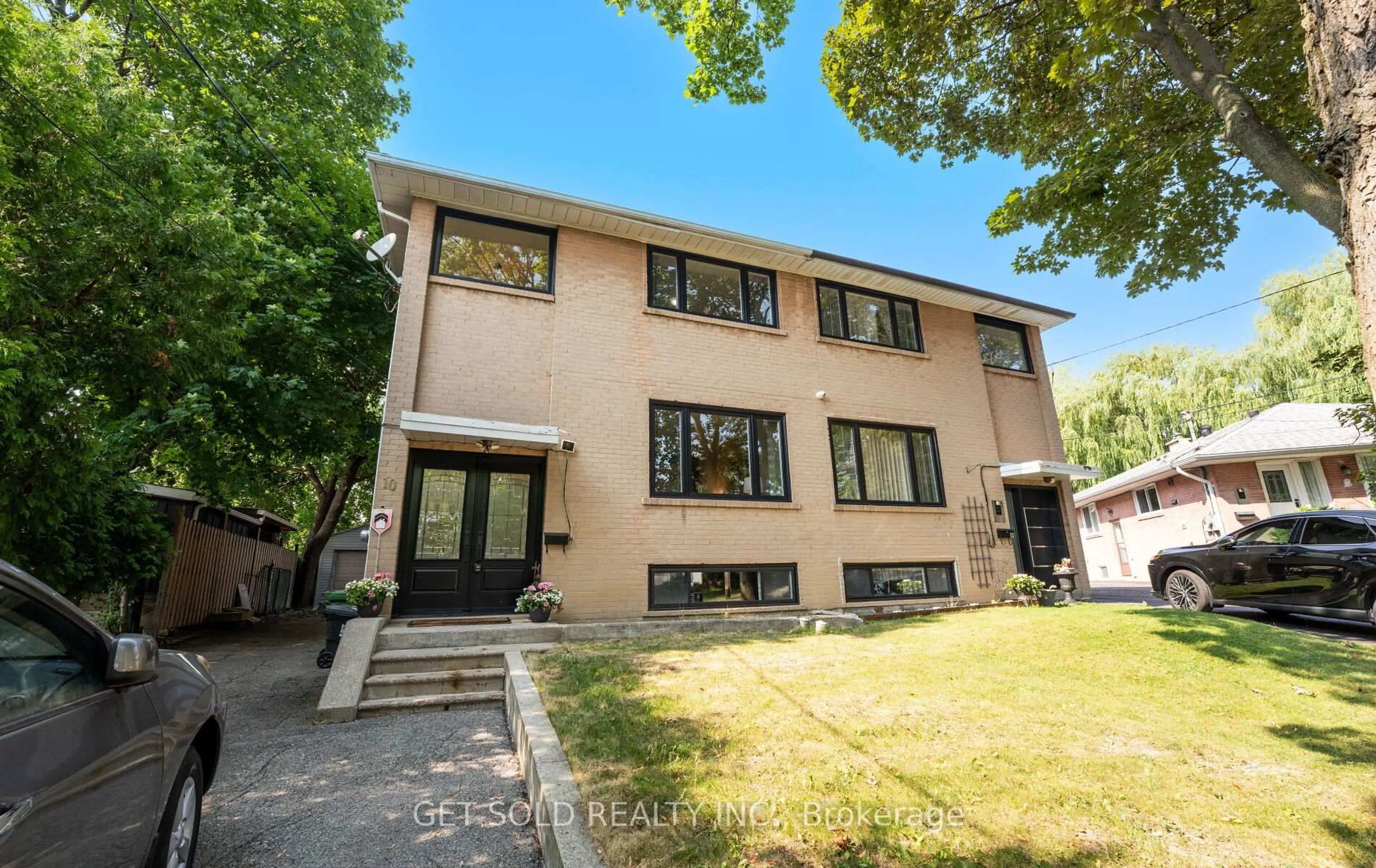 Unknown for 10 Dunboyne Crt, Toronto Ontario M2R 2B7