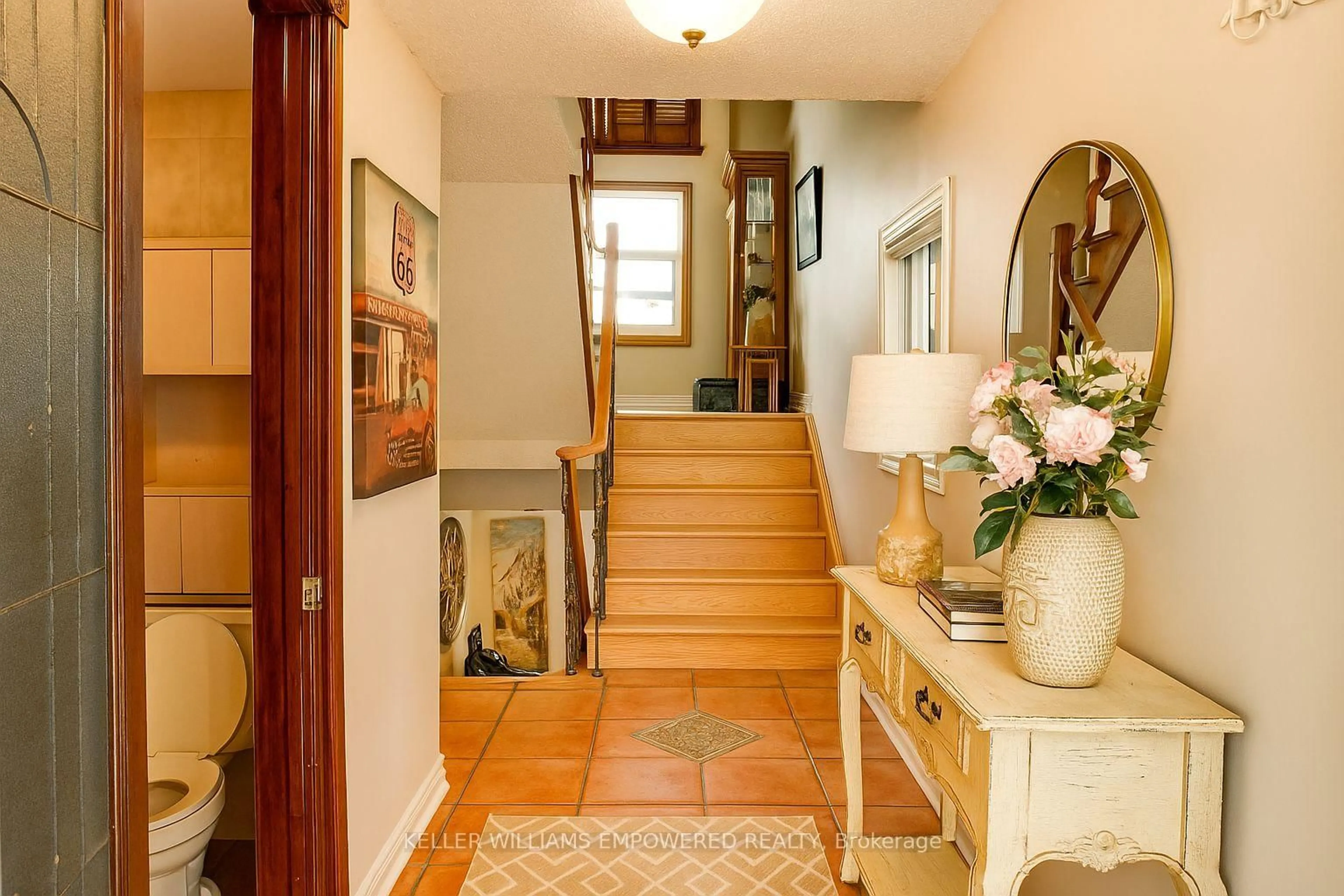 Indoor entryway for 54 Carnival Crt, Toronto Ontario M2R 3T8