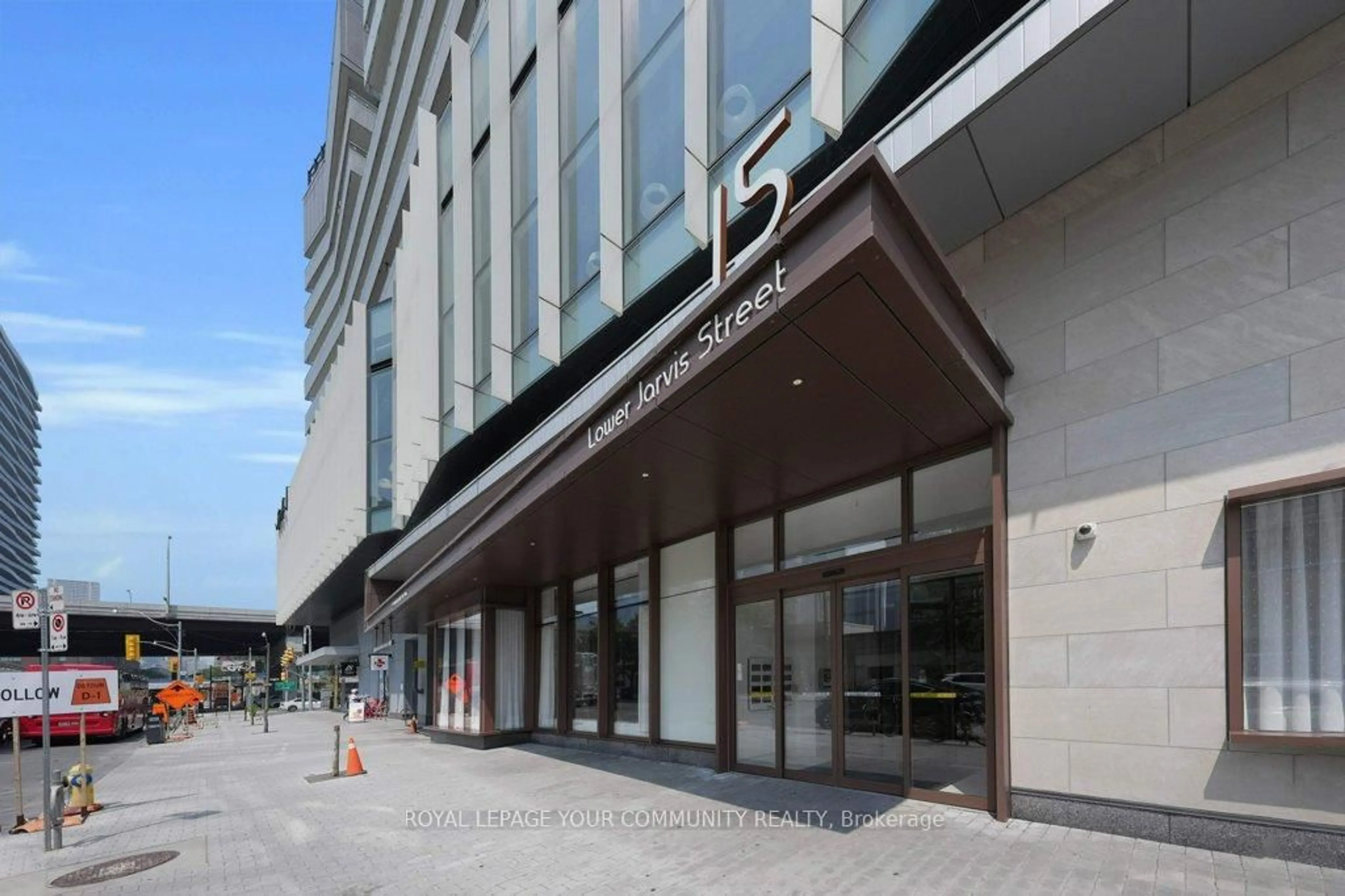 Indoor foyer for 15 Lower Jarvis St #3813, Toronto Ontario M5E 0C4