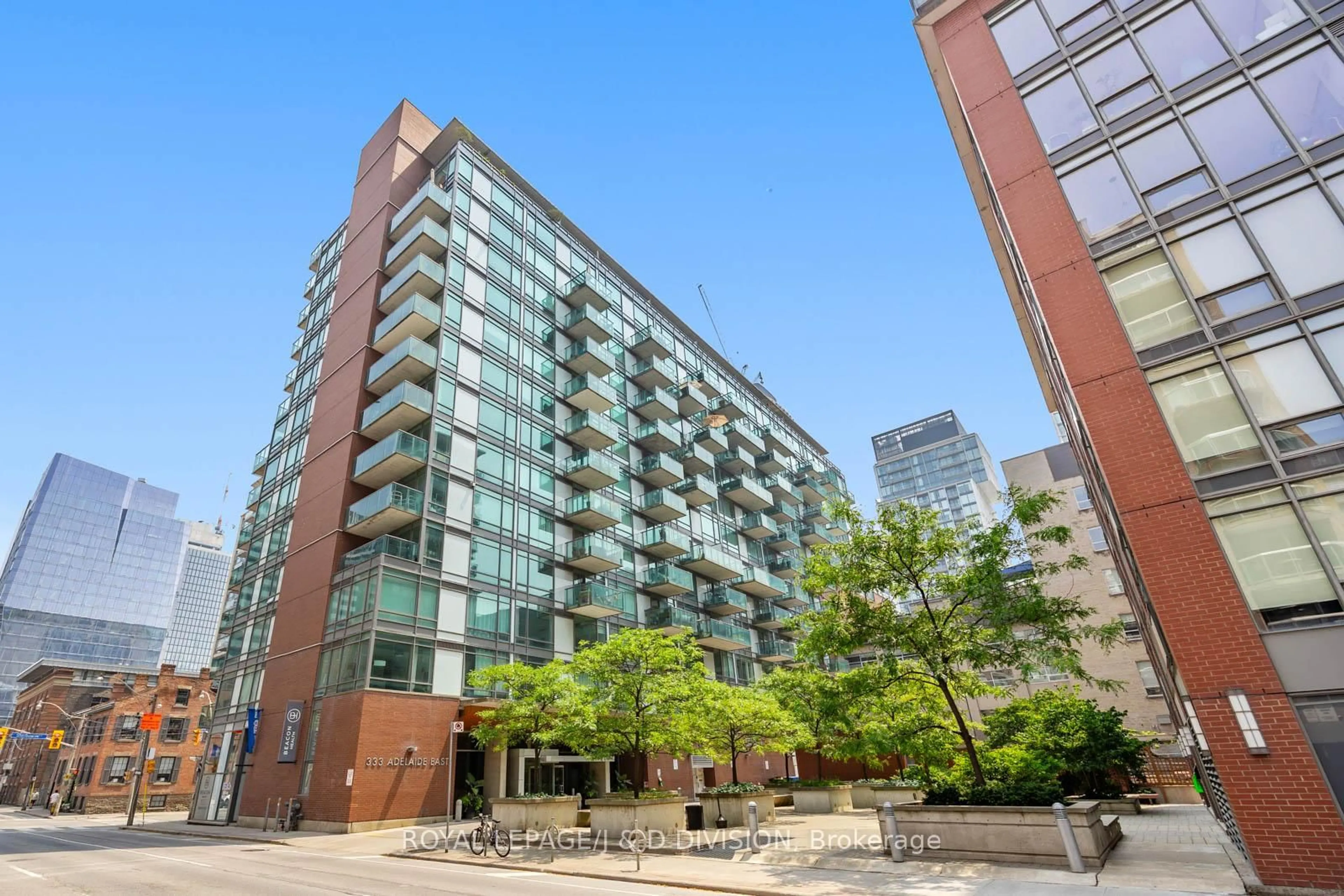 Patio, unknown for 218 King St #407, Toronto Ontario M5A 4T4