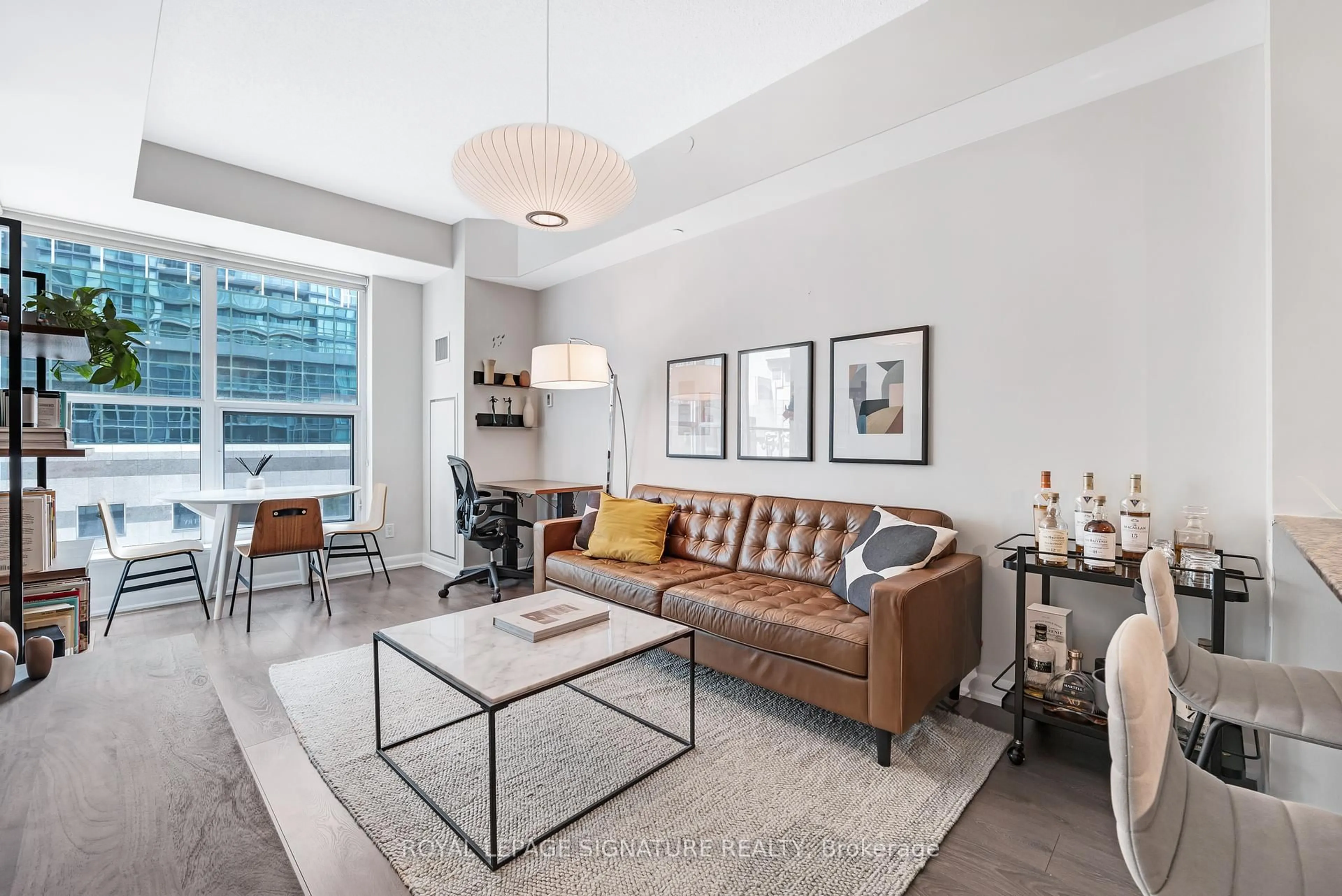 Living room with furniture, unknown for 5162 Yonge St #3-109, Toronto Ontario M2N 0E9