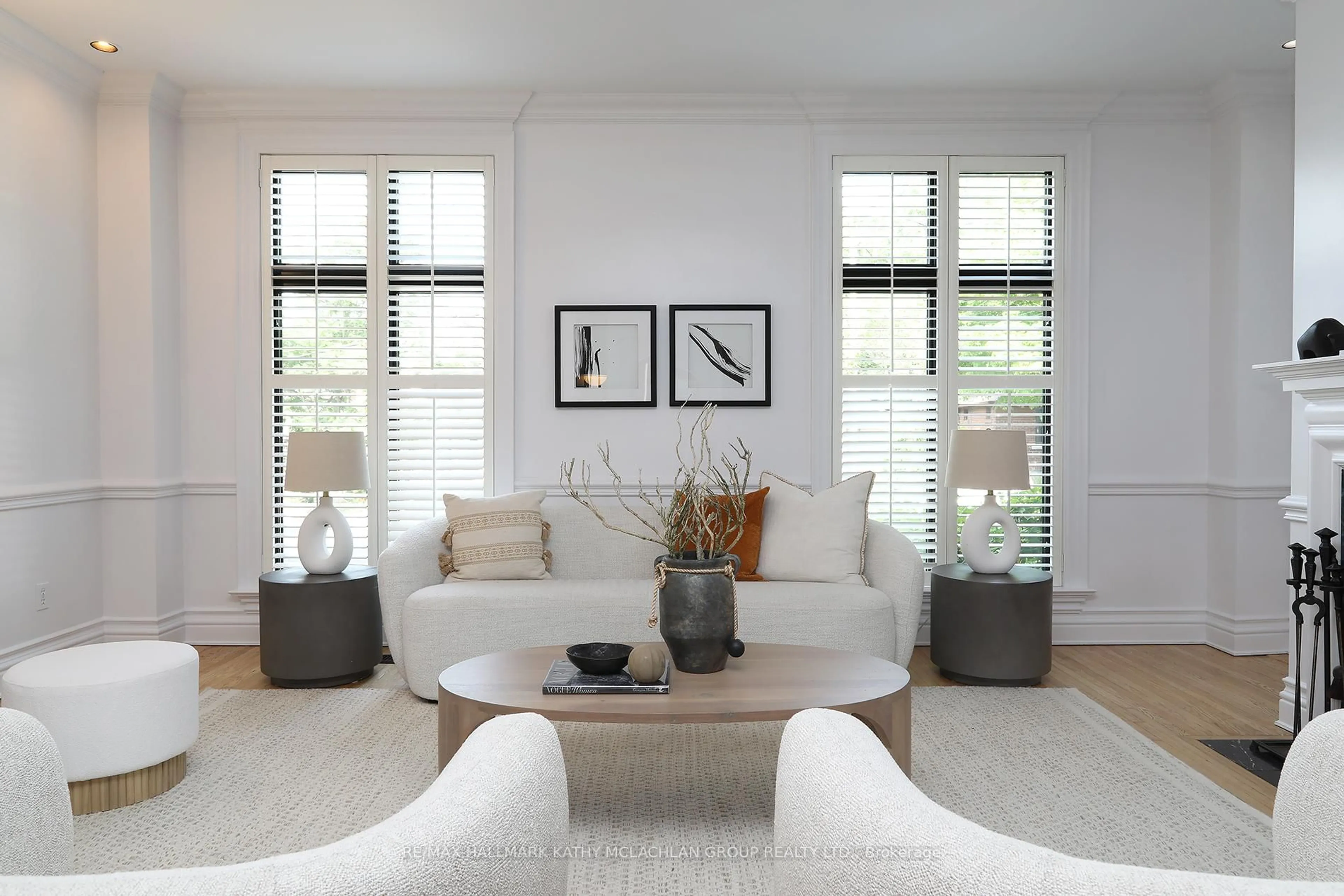 Living room with furniture, unknown for 103 Cleveland St, Toronto Ontario M4S 2W4