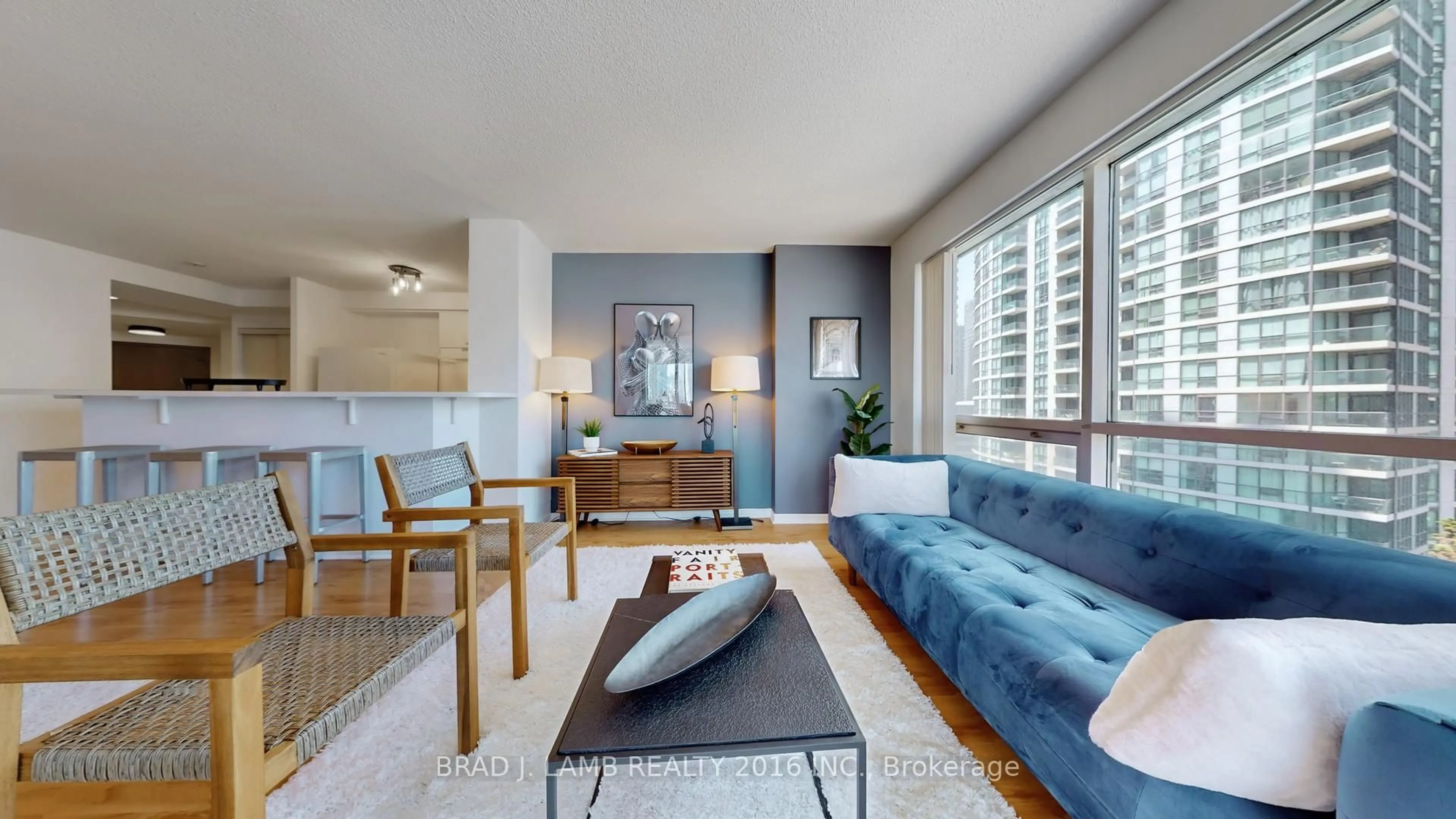 Living room with furniture, unknown for 10 Yonge St #907, Toronto Ontario M5E 1R4