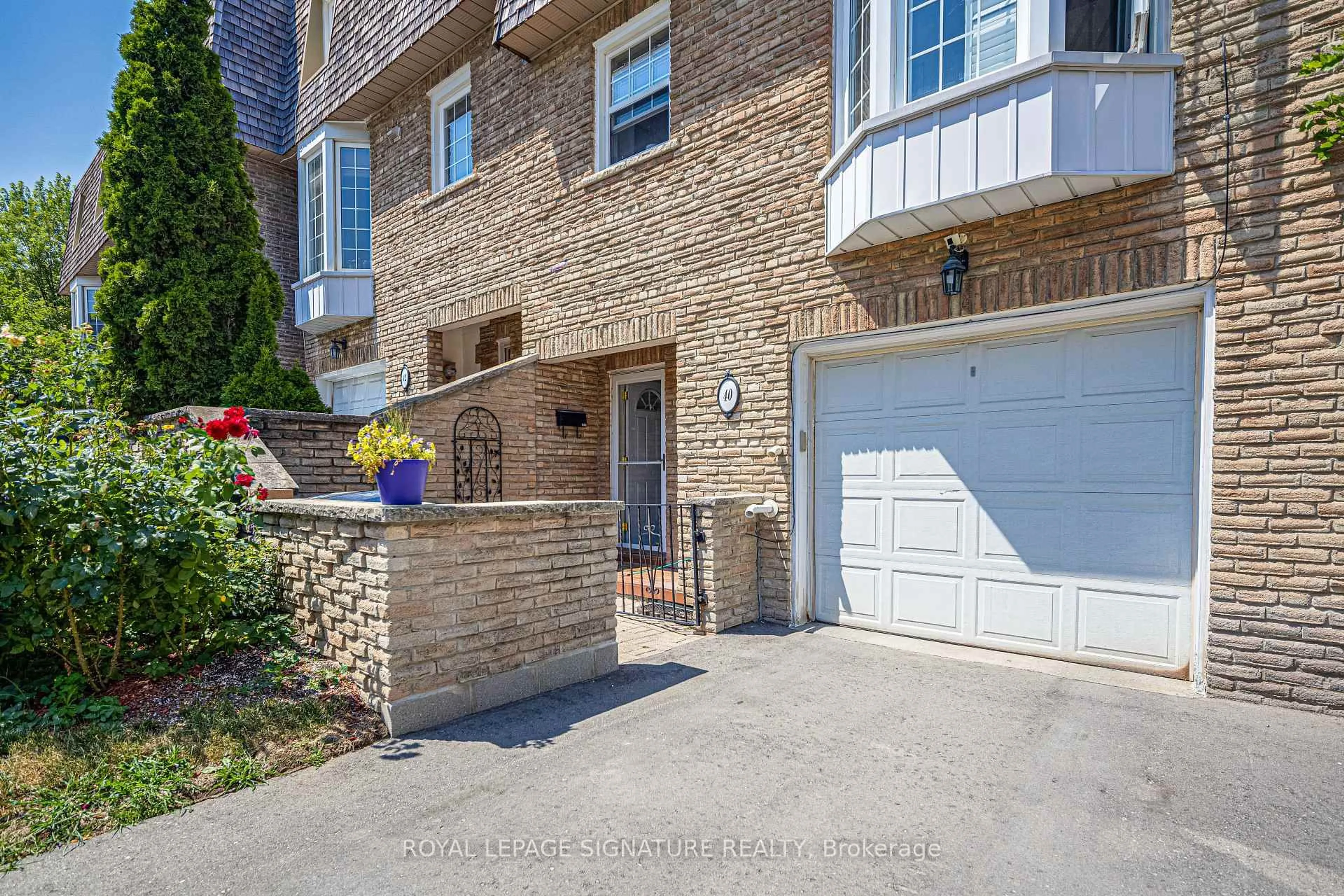 Unknown for 40 Farmstead Rd #40, Toronto Ontario M2L 2G2