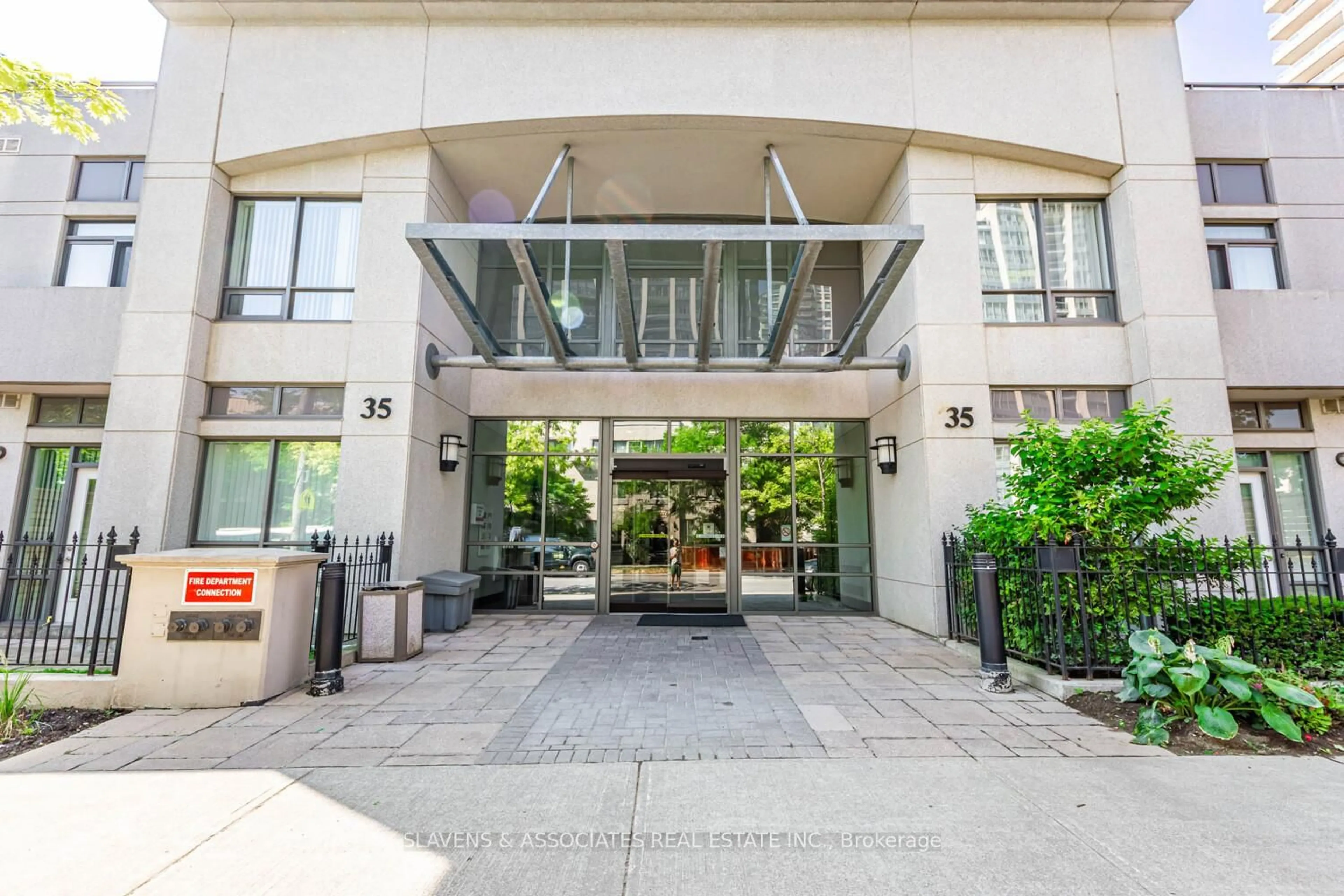 Unknown for 35 Hollywood Ave #918, Toronto Ontario M2N 0A9