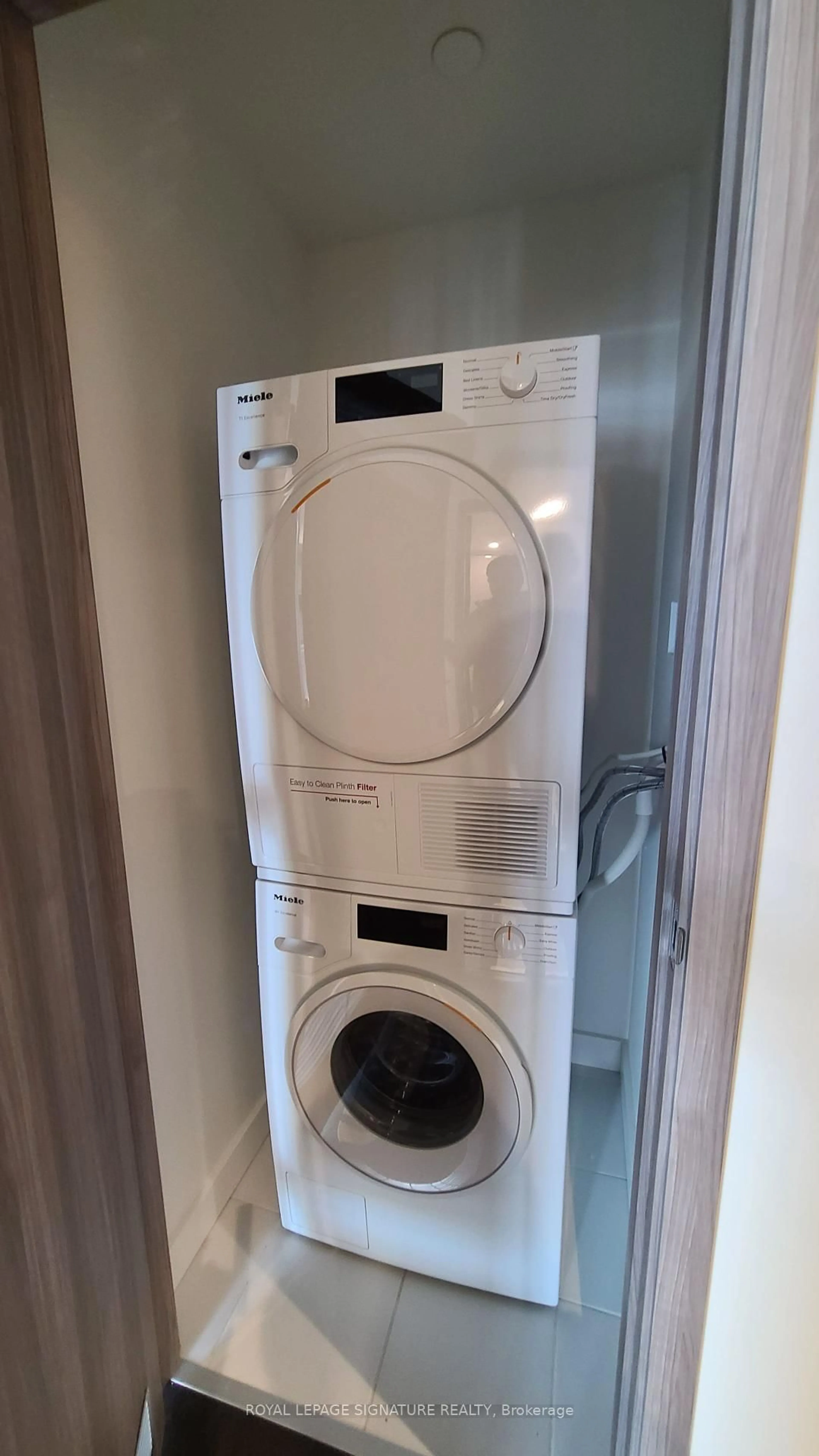 Laundry room for 95 Mcmahon Dr #1507, Toronto Ontario M2K 0H2