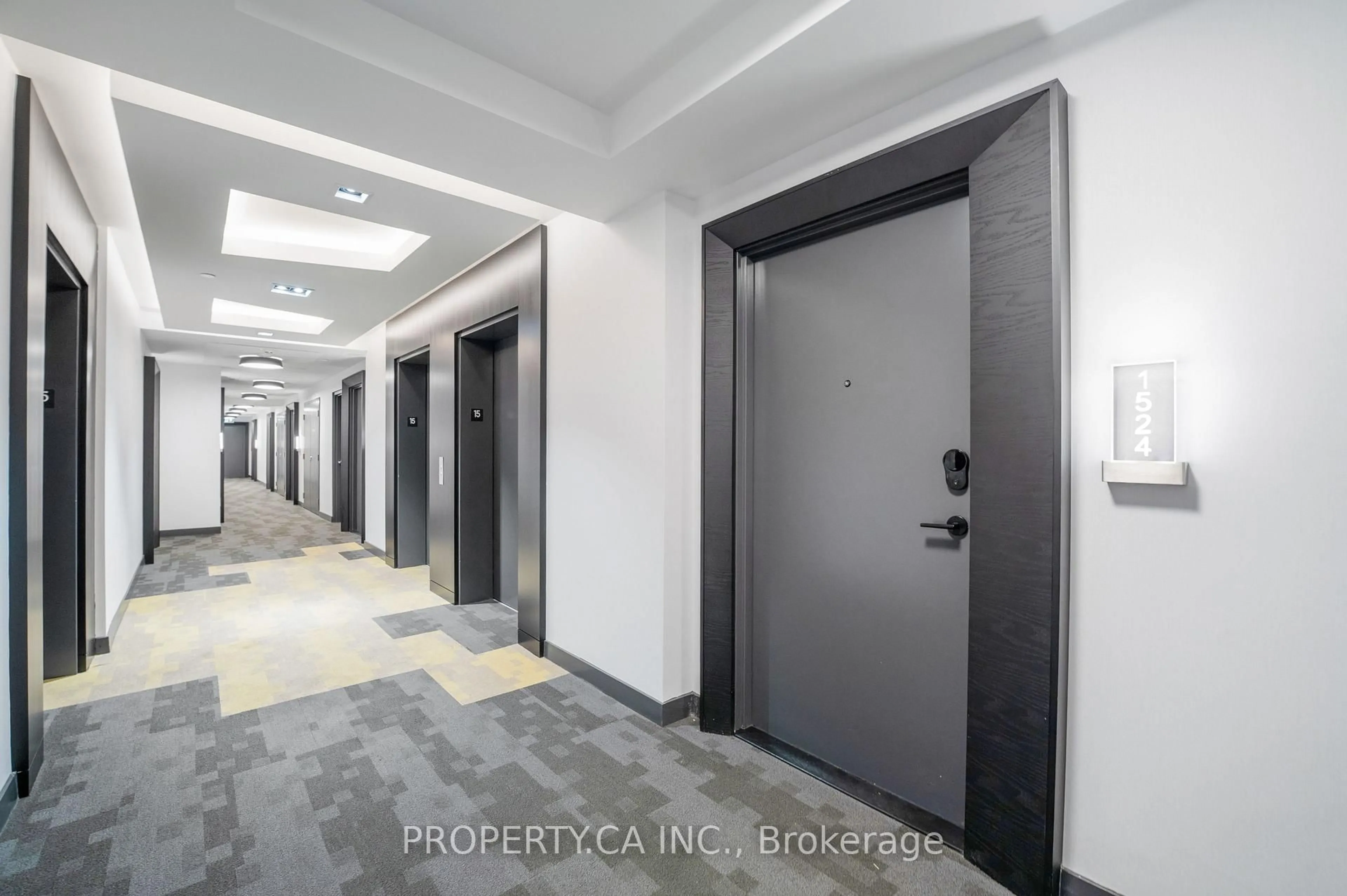 Indoor foyer for 60 Princess St #1524, Toronto Ontario M5A 2C7