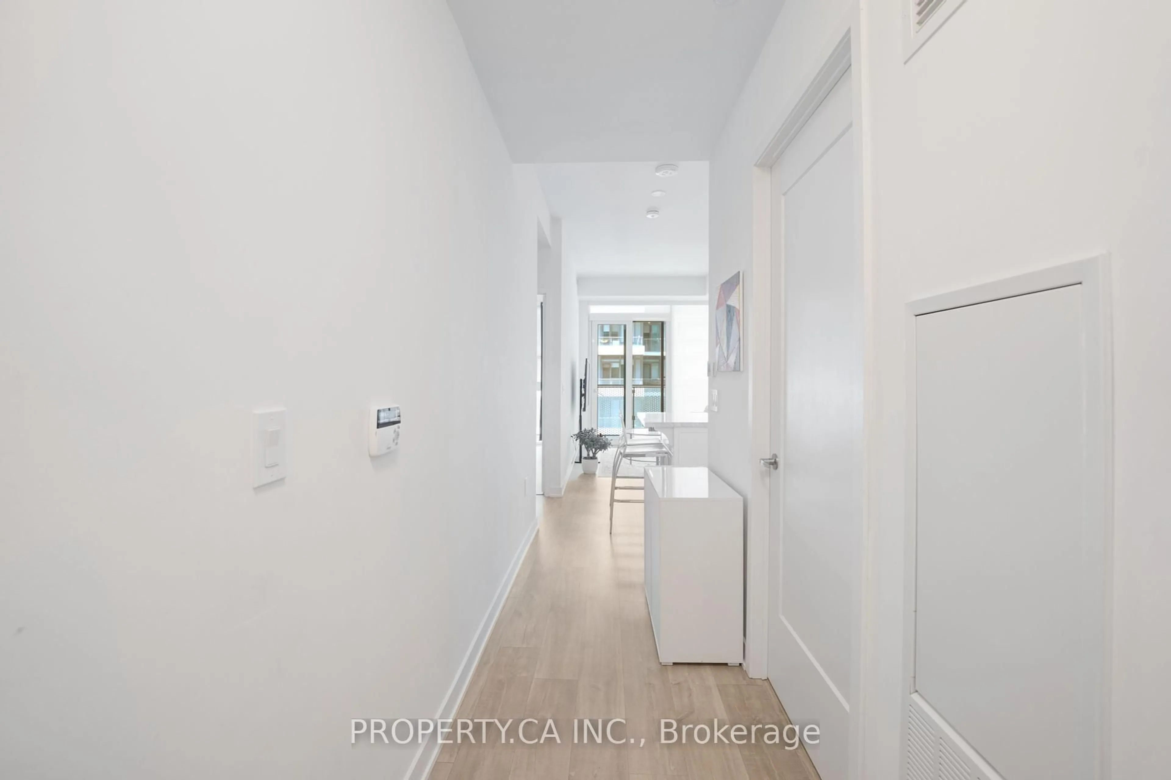 Indoor entryway for 60 Princess St #1524, Toronto Ontario M5A 2C7